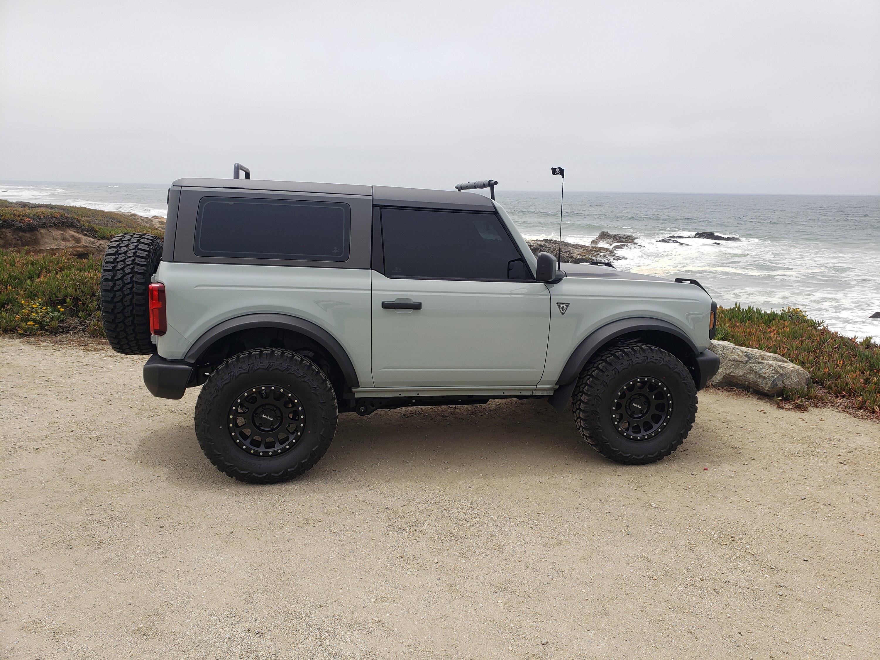 Ford Bronco Can somebody make a  simple front rack that doesn't impede the softop? 20220717_131933