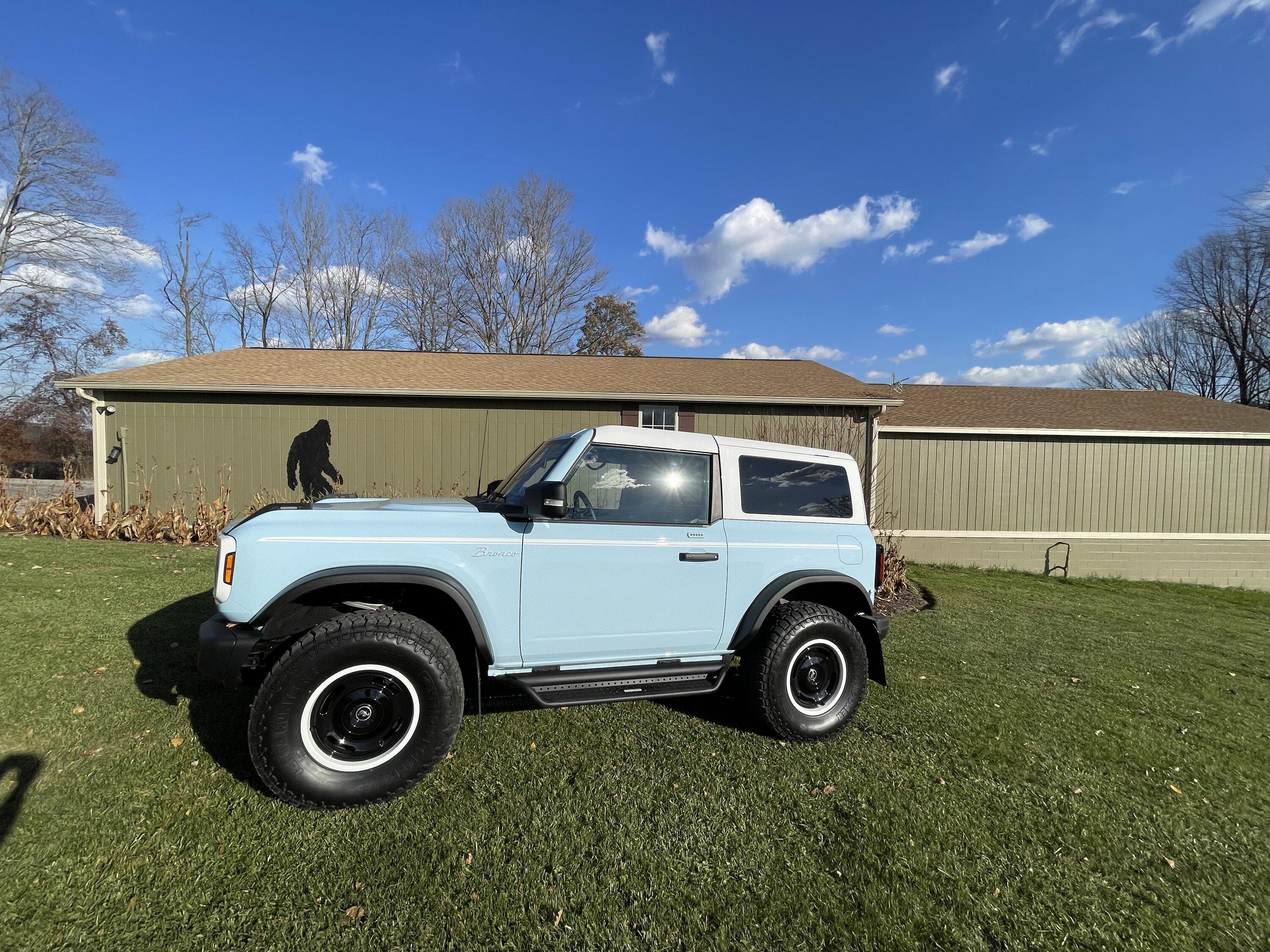 Ford Bronco Heritage edition 2 door bronco limited IMG_6864