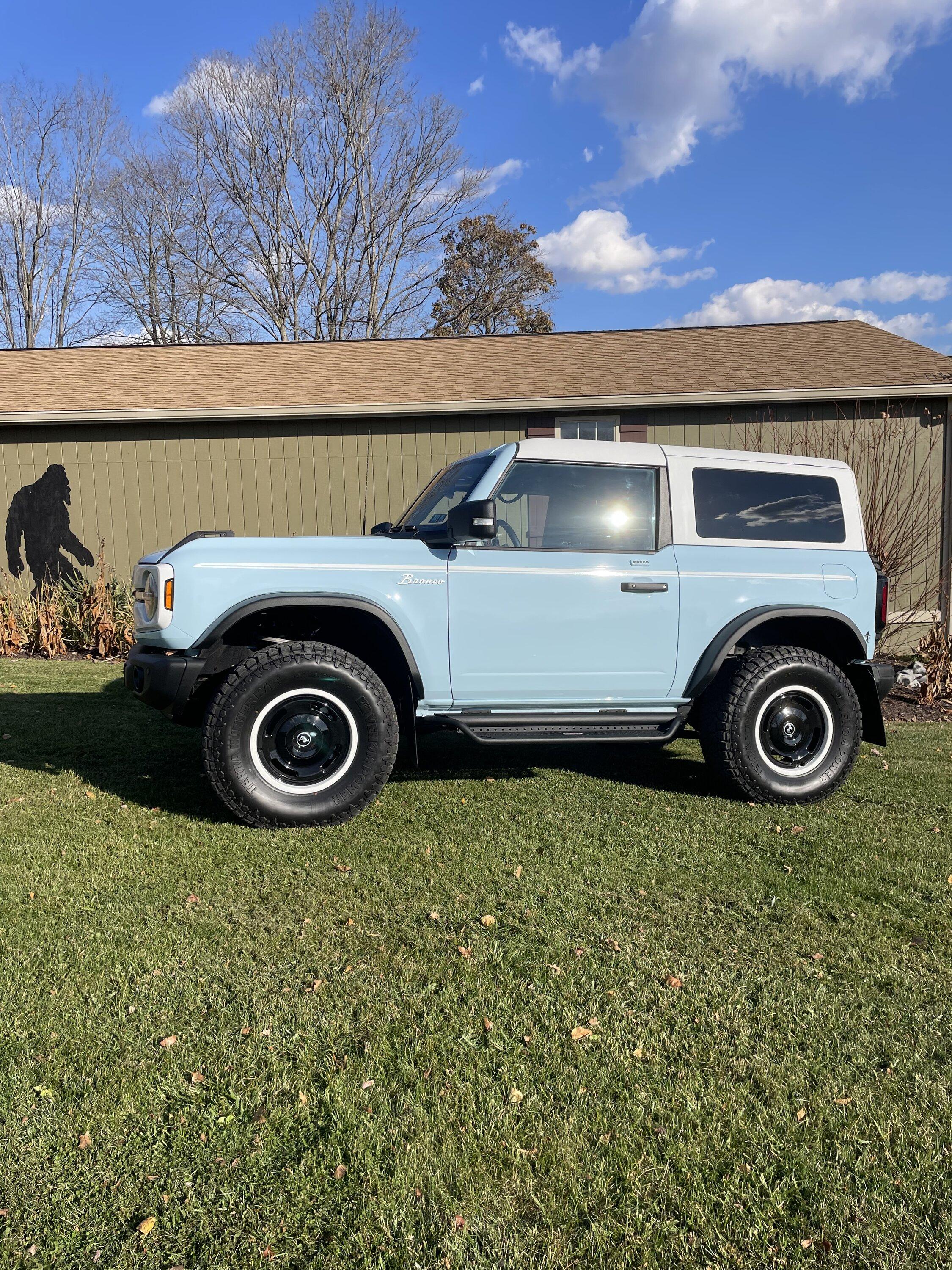 Ford Bronco Heritage edition 2 door bronco limited IMG_6861