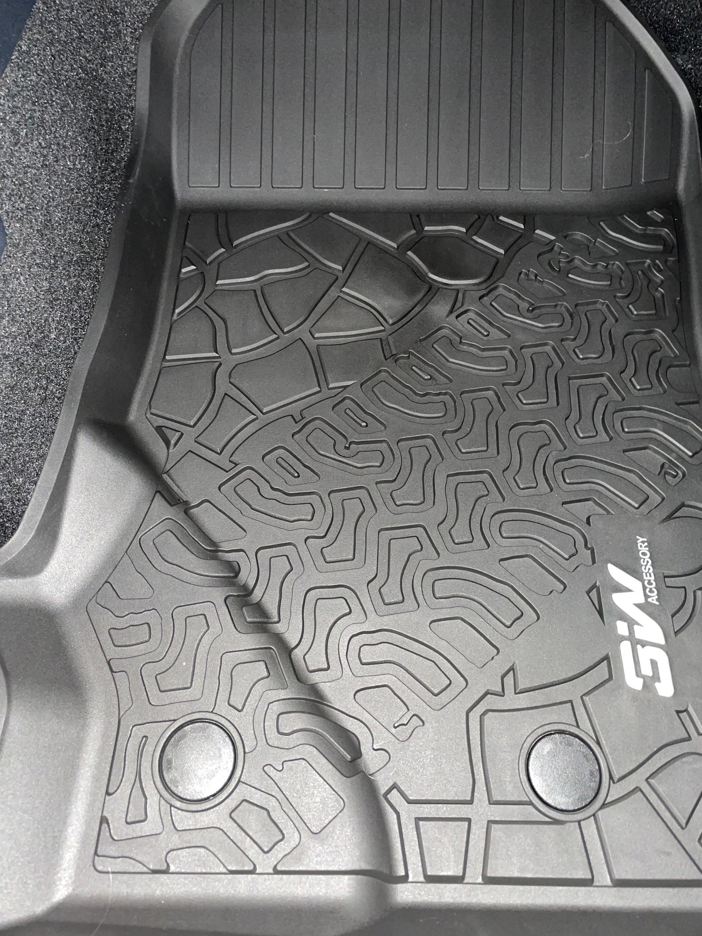Ford Bronco Floor mat ? IMG_3557