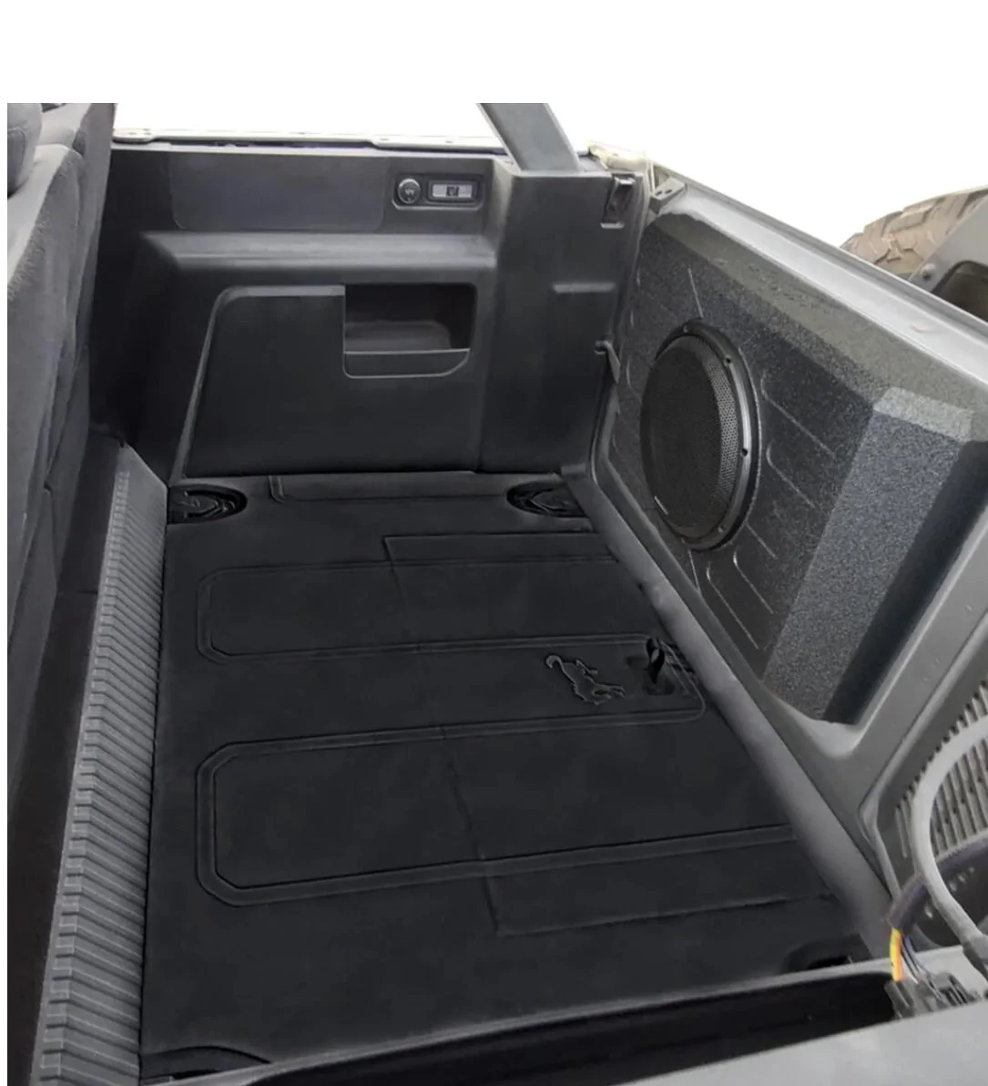 Ford Bronco Slide Out Tailgate Questions & Sub IMG_5423