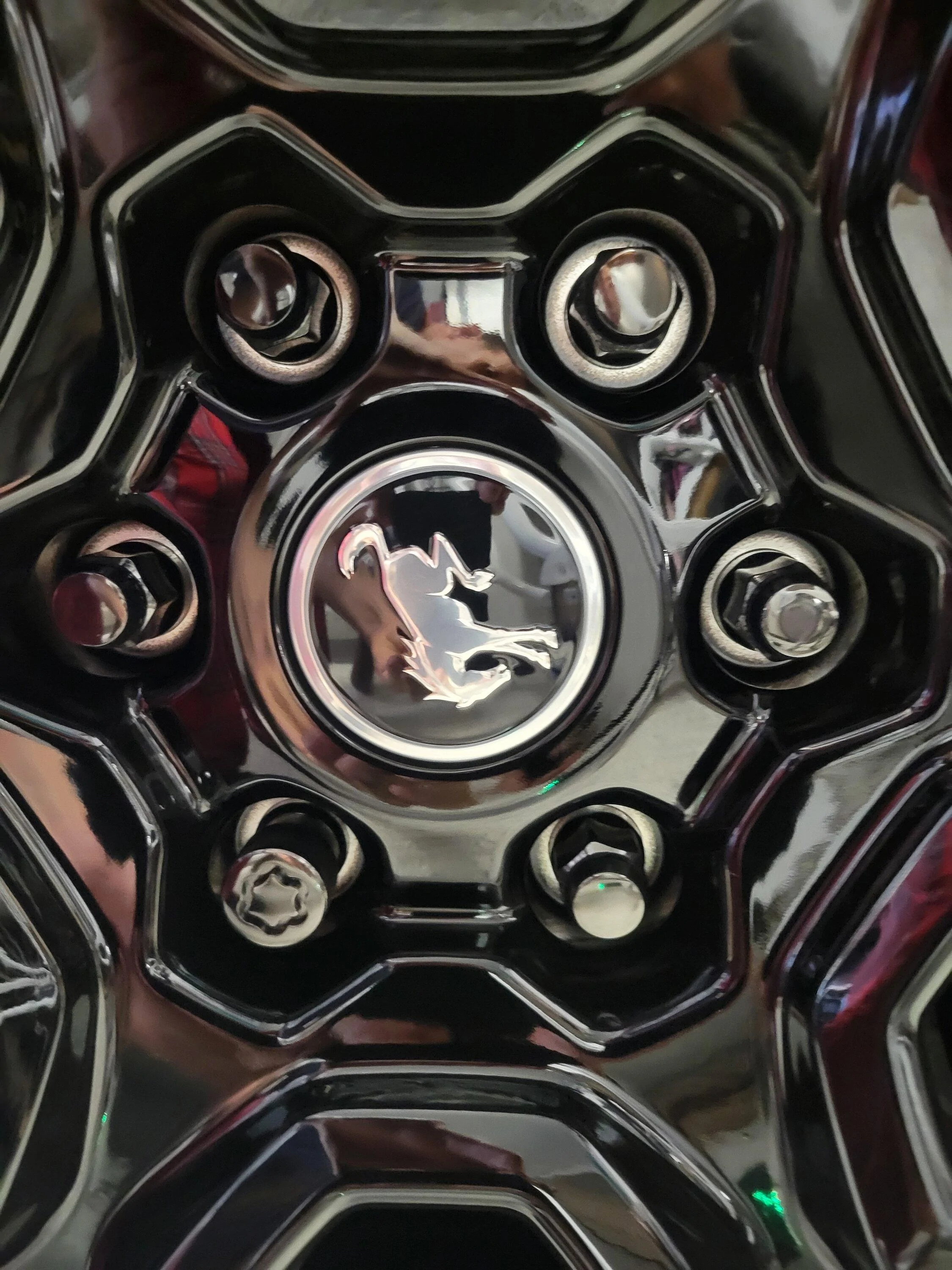 Ford Bronco Black lug nuts - question 20231125_083554
