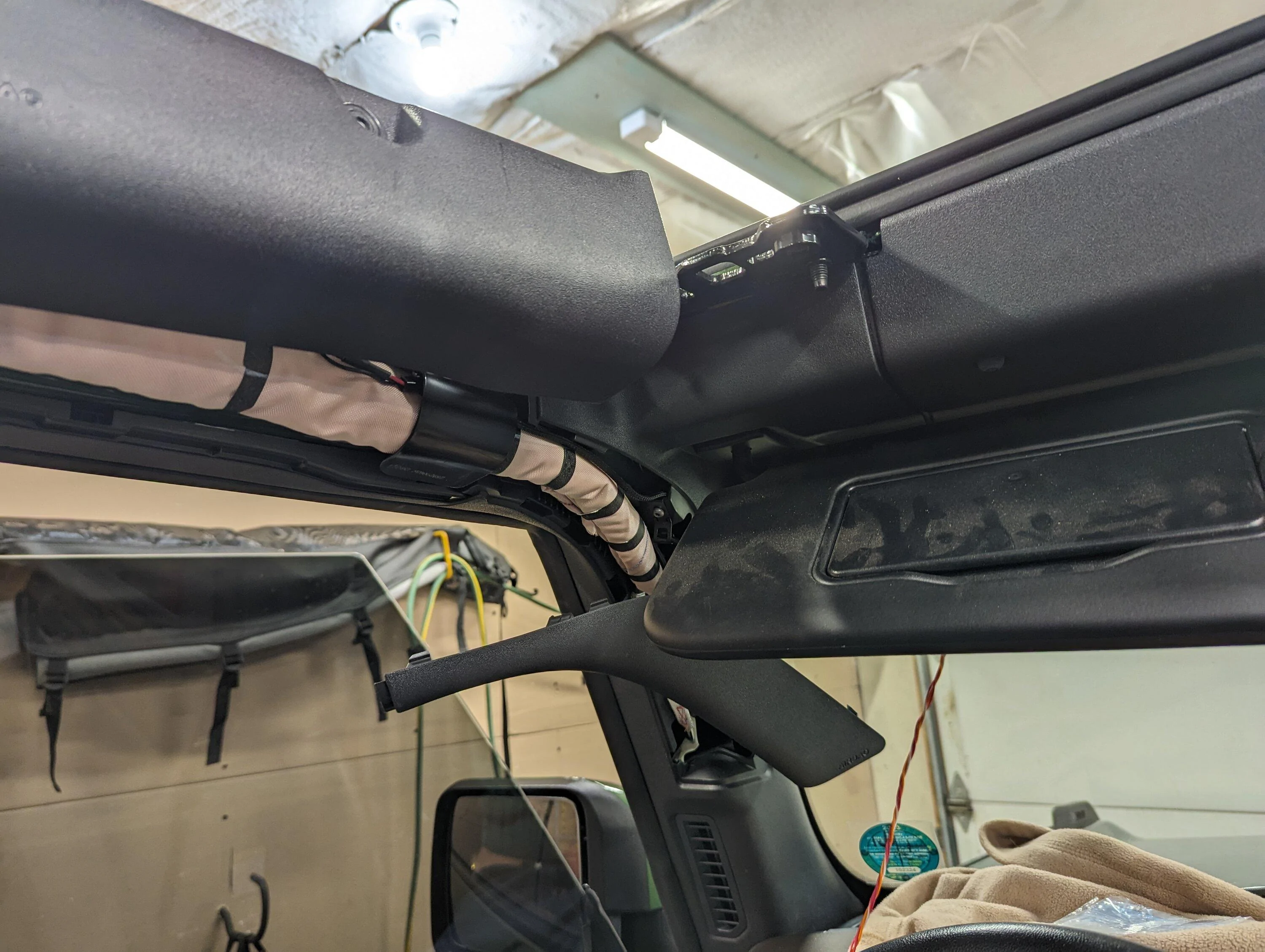 Ford Bronco [Done] Rain-Sensing Wipers Installed PXL_20231126_173302590