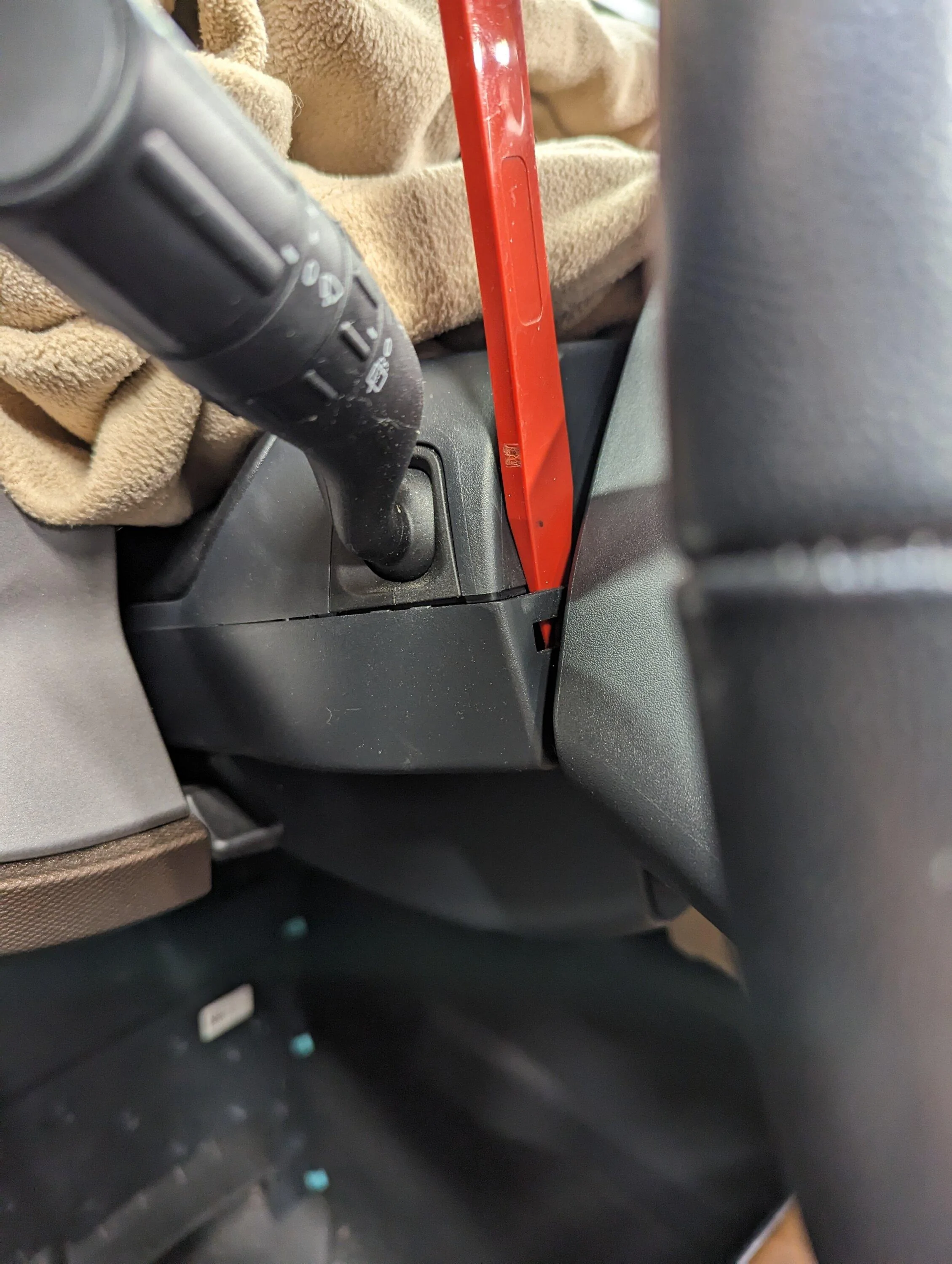 Ford Bronco [Done] Rain-Sensing Wipers Installed PXL_20231126_175539882