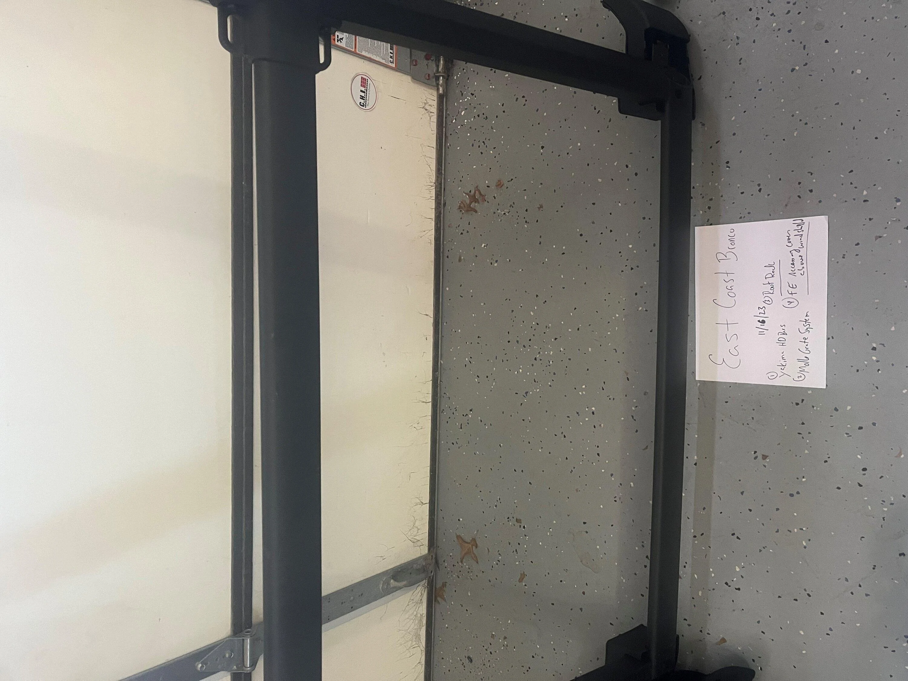 Ford Bronco Tent awning left UPDATED 05/06 a3