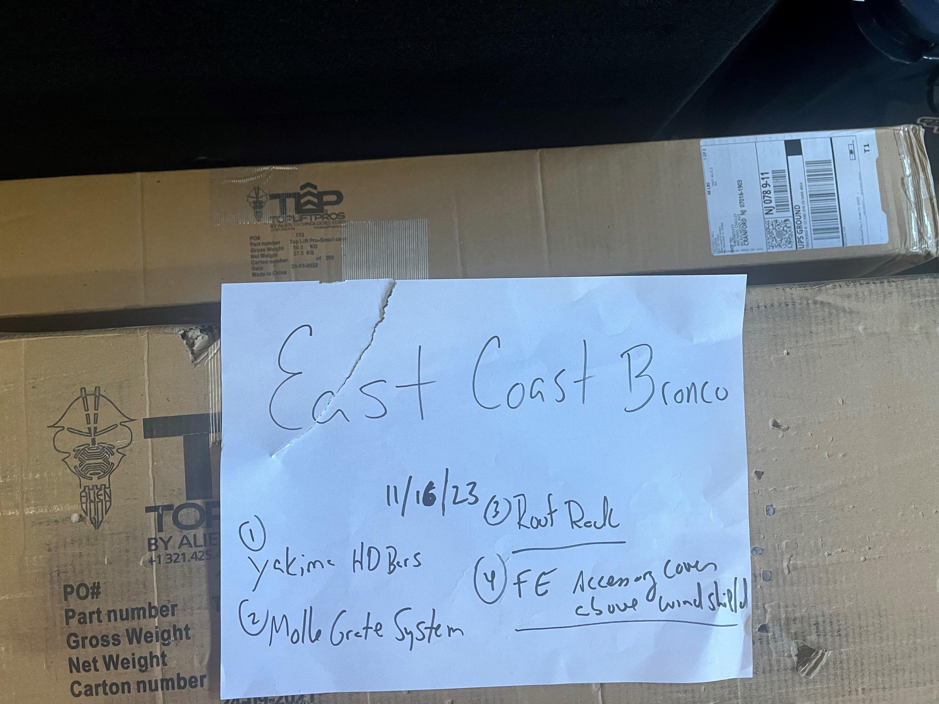 Ford Bronco Tent awning left UPDATED 05/06 a10