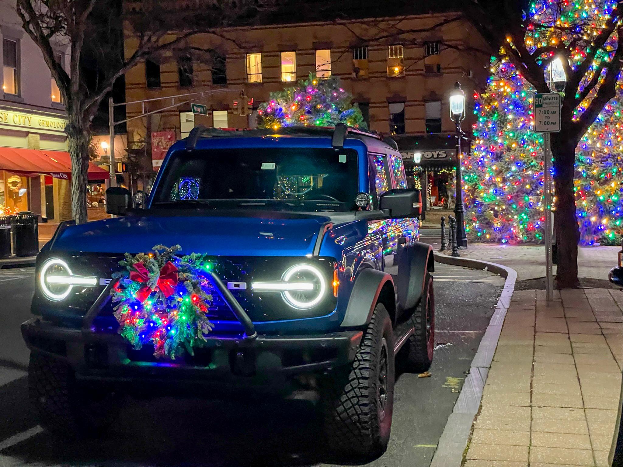 Ford Bronco It's Christmas Lights Time 🎄 Show Yours! IMG_1037edit