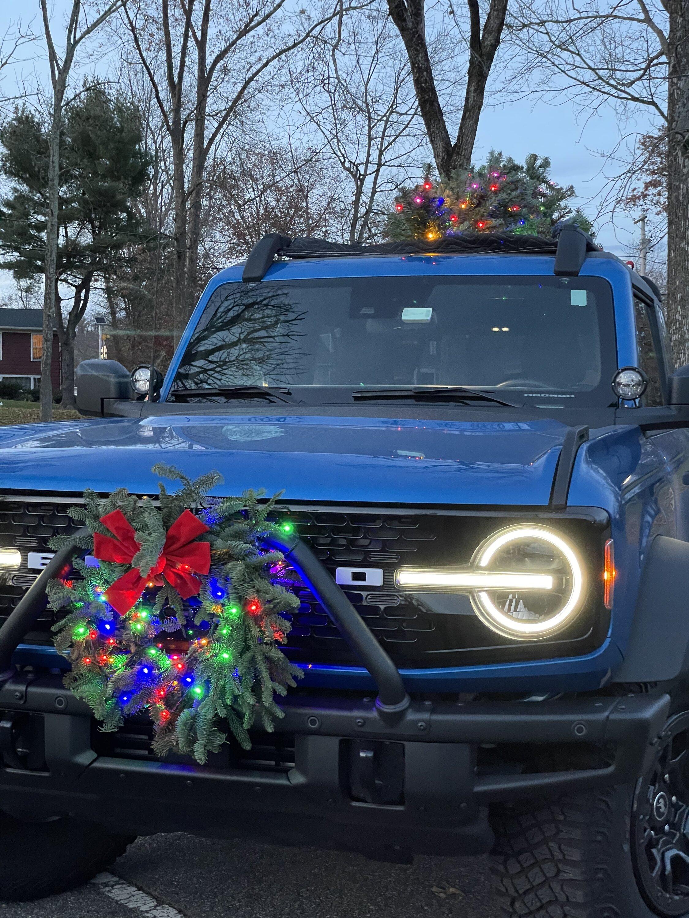 Ford Bronco It's Christmas Lights Time 🎄 Show Yours! AC5749A7-A844-44DF-96AB-7B1E4C1EEB6F