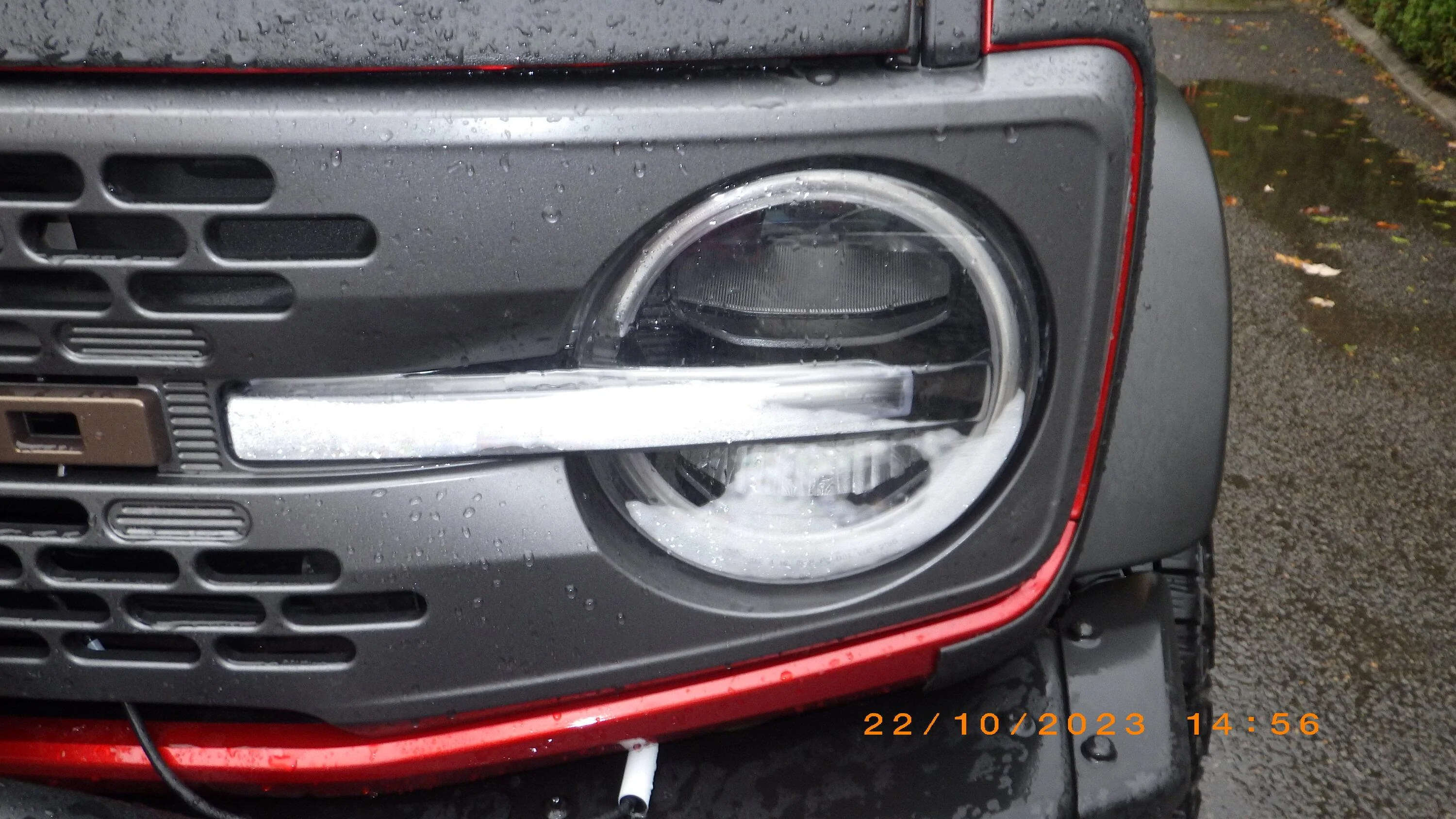 Ford Bronco Condensation in headlights RIMG8198