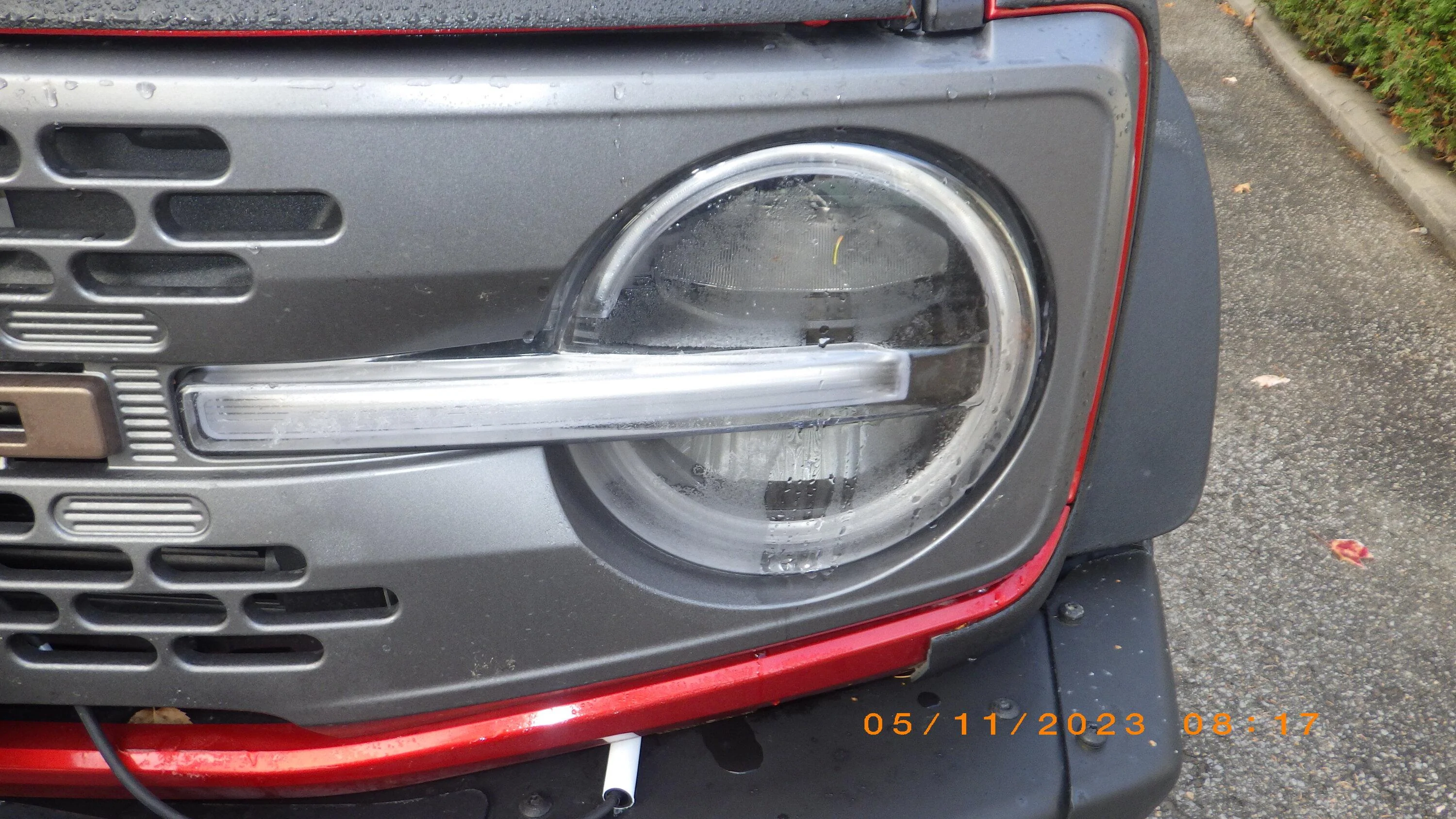Ford Bronco Condensation in headlights RIMG8199