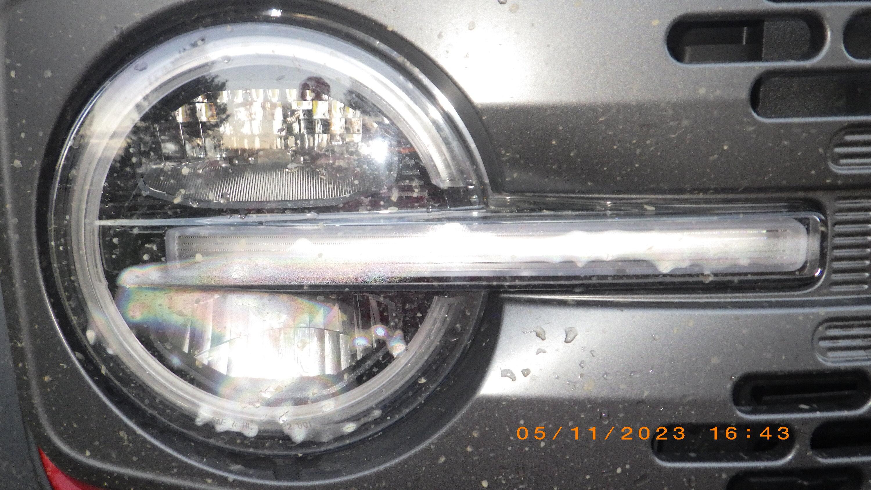 Ford Bronco Condensation in headlights RIMG8202.JPG