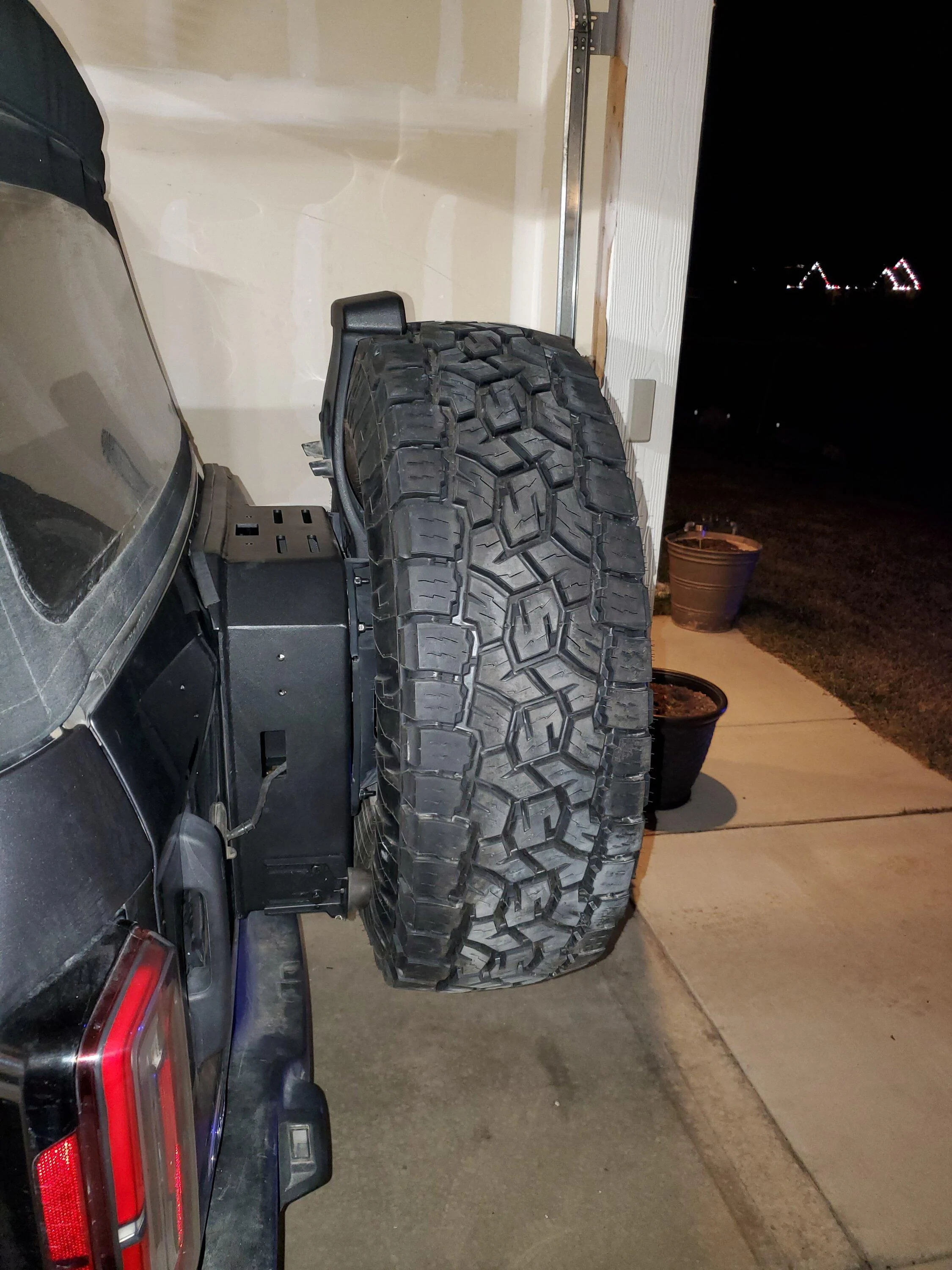 Ford Bronco RYNOSKIN Spare Tire Mount 20231129_215015