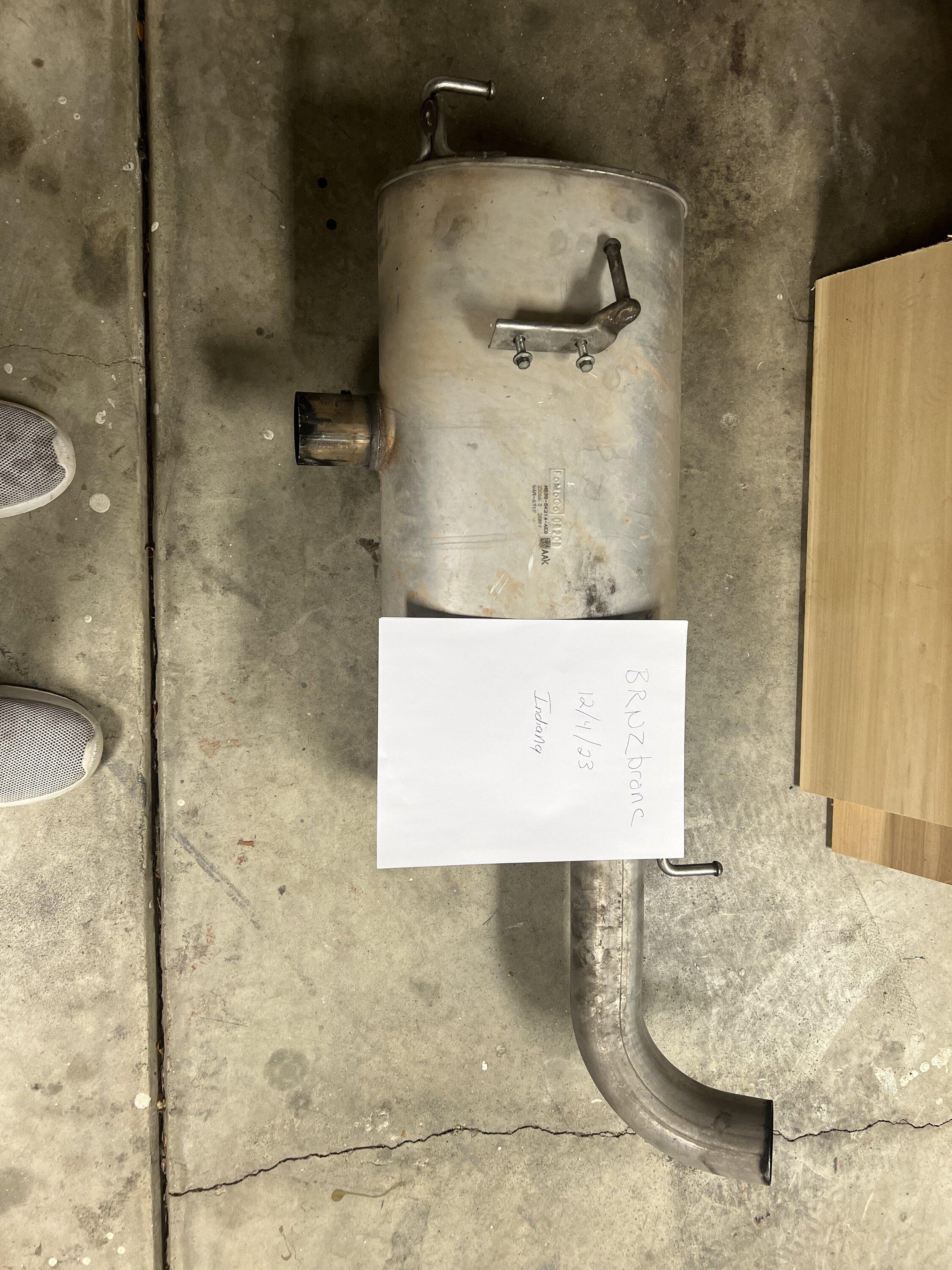Ford Bronco 2.3 oem muffler IMG_7507