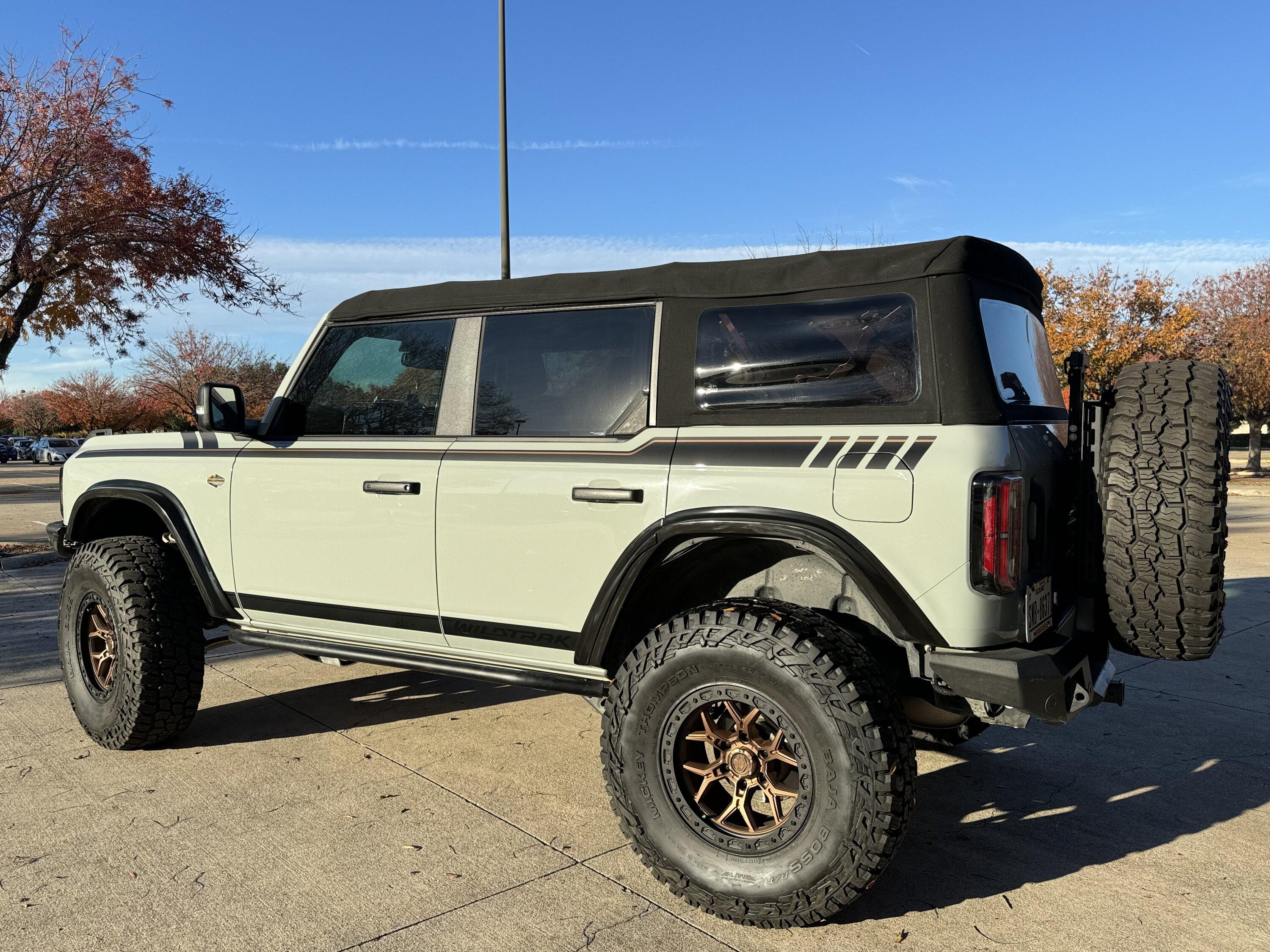 Ford Bronco Show us your graphics IMG_7731