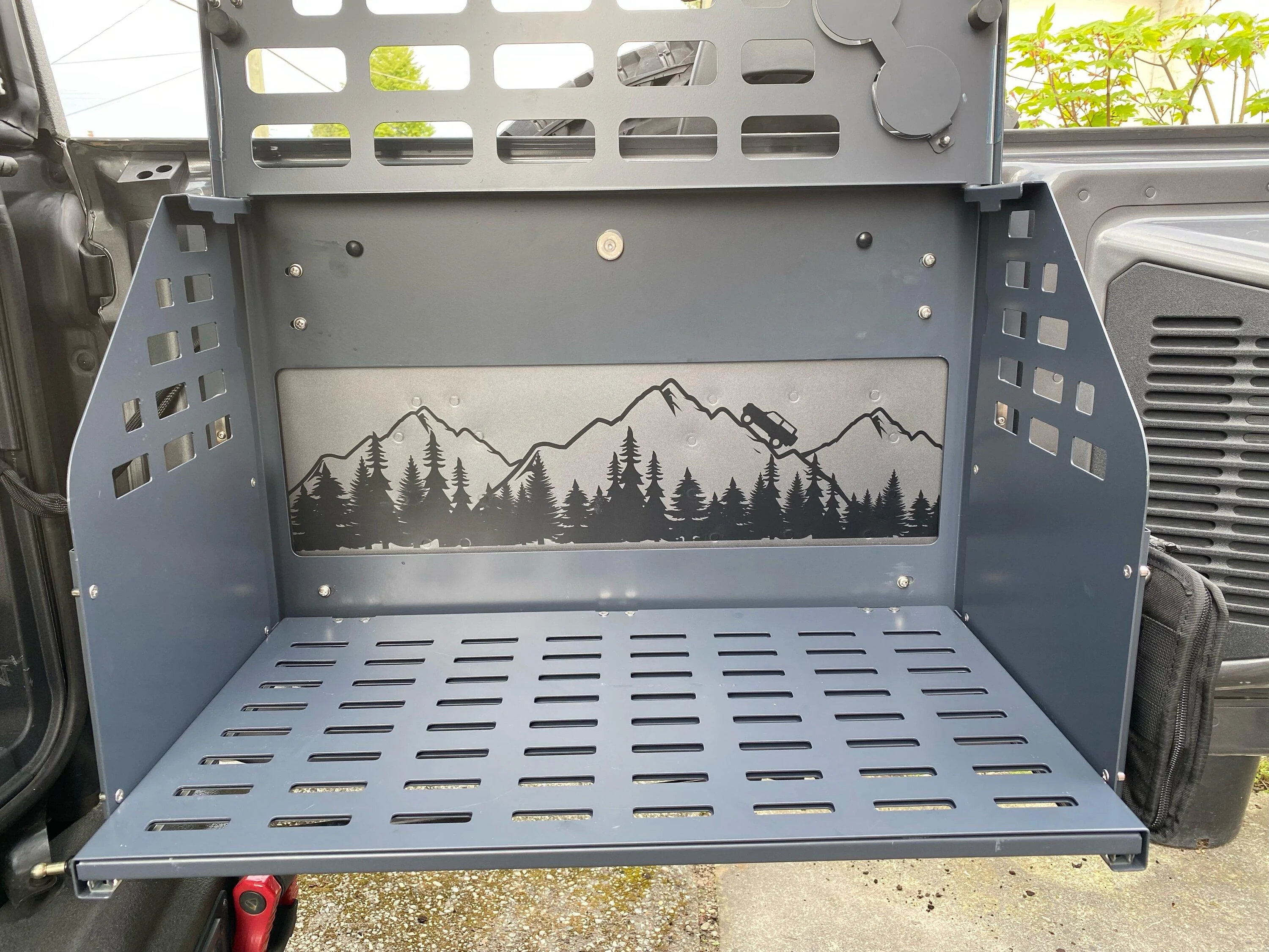Ford Bronco Broaddict Tailgate Table image0 (69)