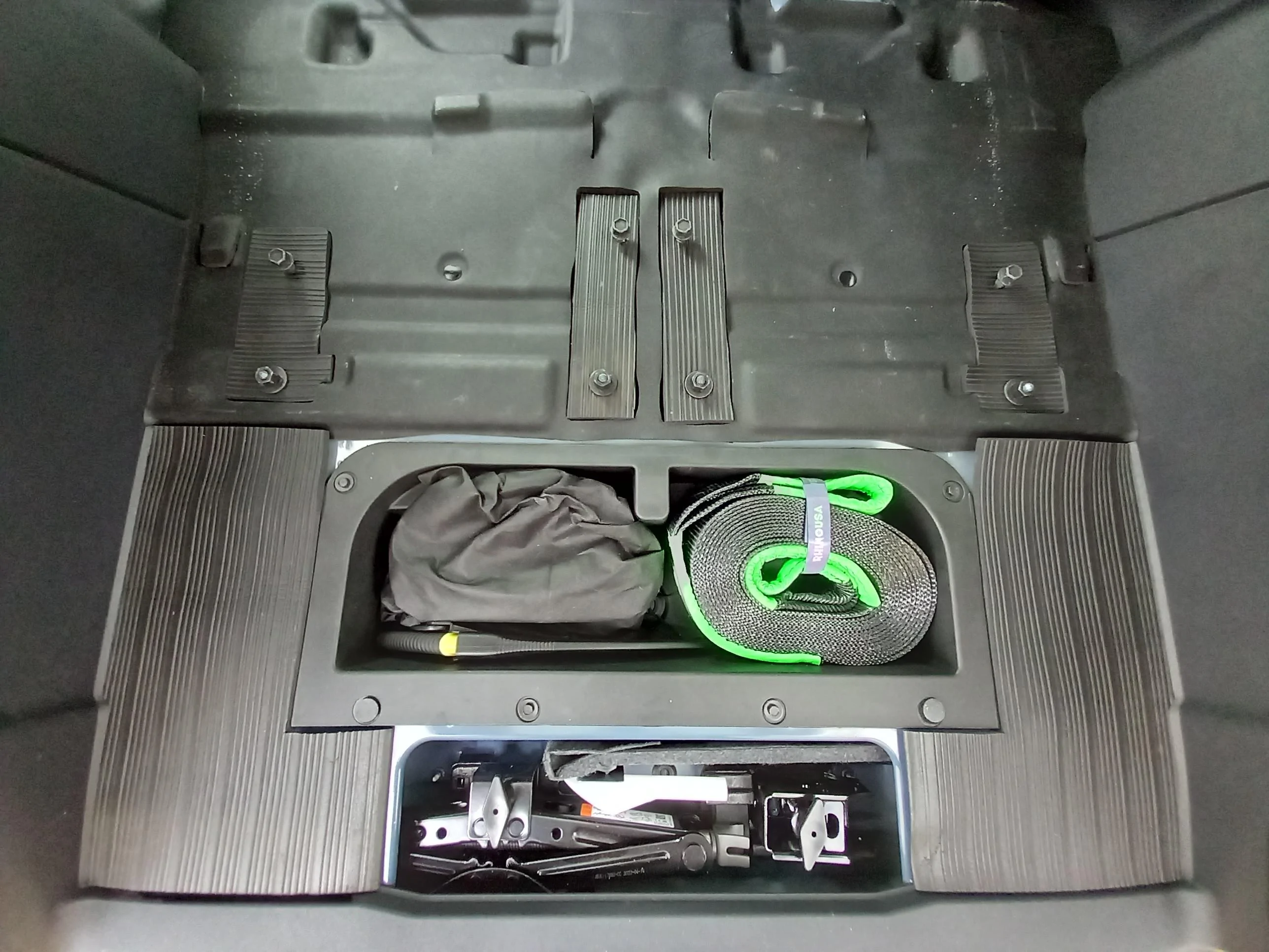 Ford Bronco KRAKEN's DIY Rear Seat Delete / Raised Cargo Platform with locking storage 20231109_125507