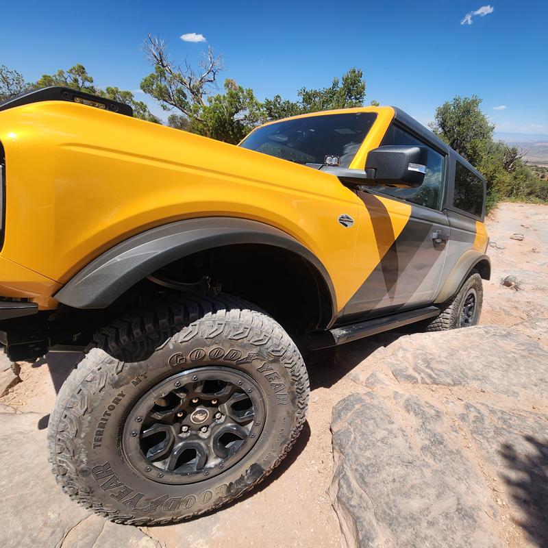 Ford Bronco SFR 2-Door Rock Sliders 20230623_125841-R
