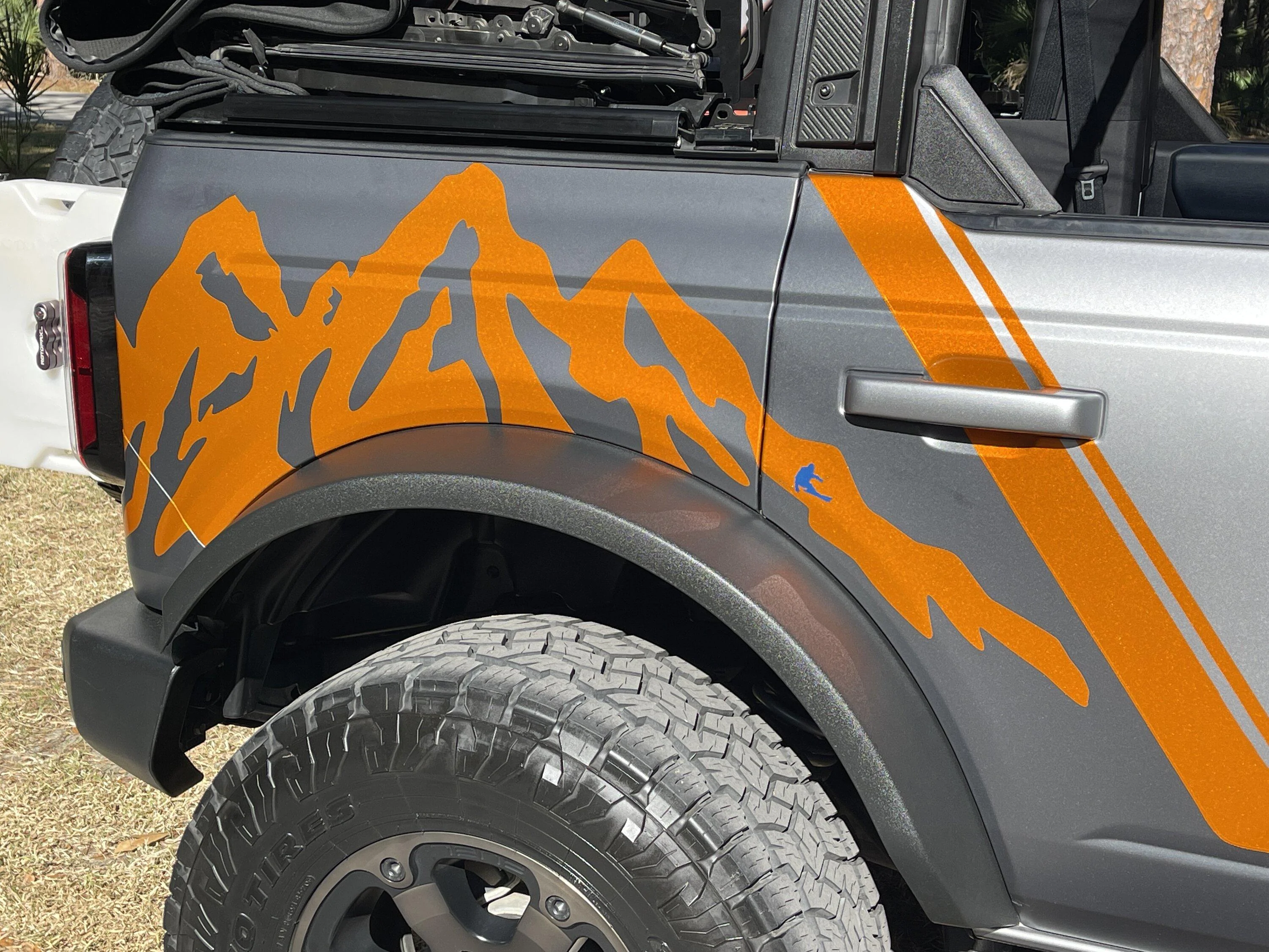 Ford Bronco Put any cool / unique vinyl decals on your Bronco?  Let's see them! IMG_3134