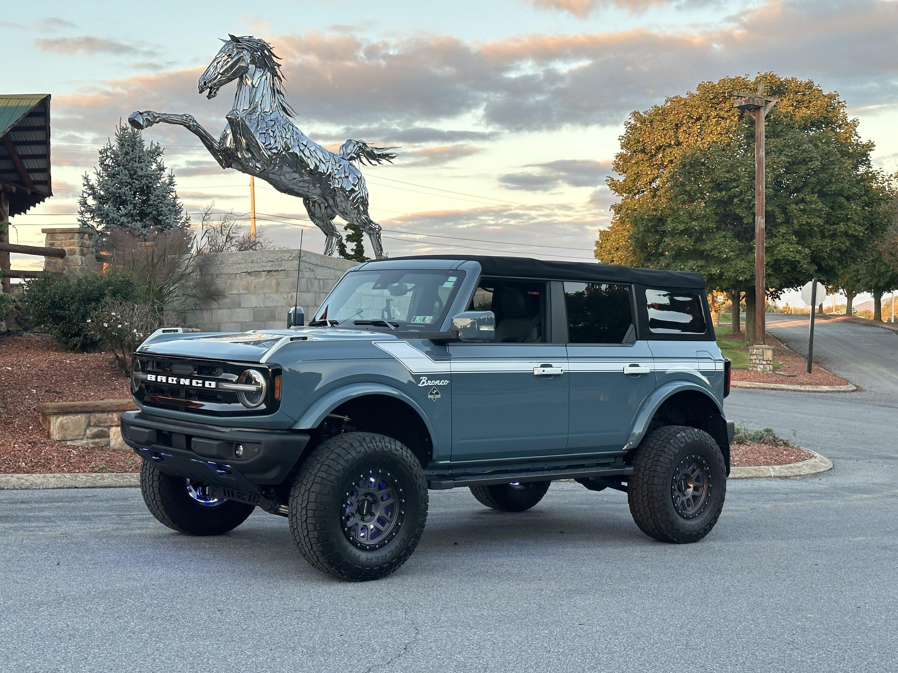 Ford Bronco Put any cool / unique vinyl decals on your Bronco?  Let's see them! IMG_0517