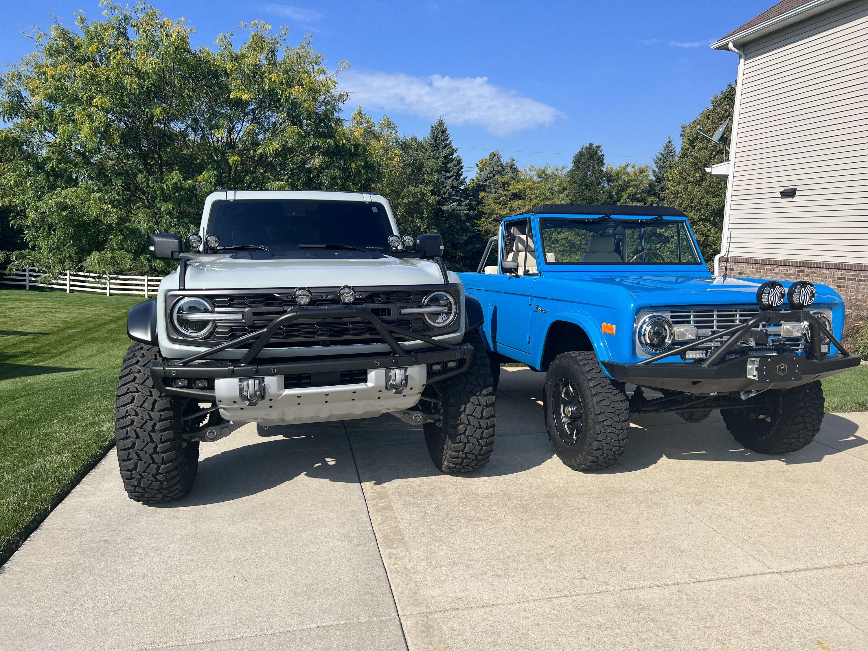 Ford Bronco Our Bronco compared to Bronco Raptor side by side comparison IMG_0931