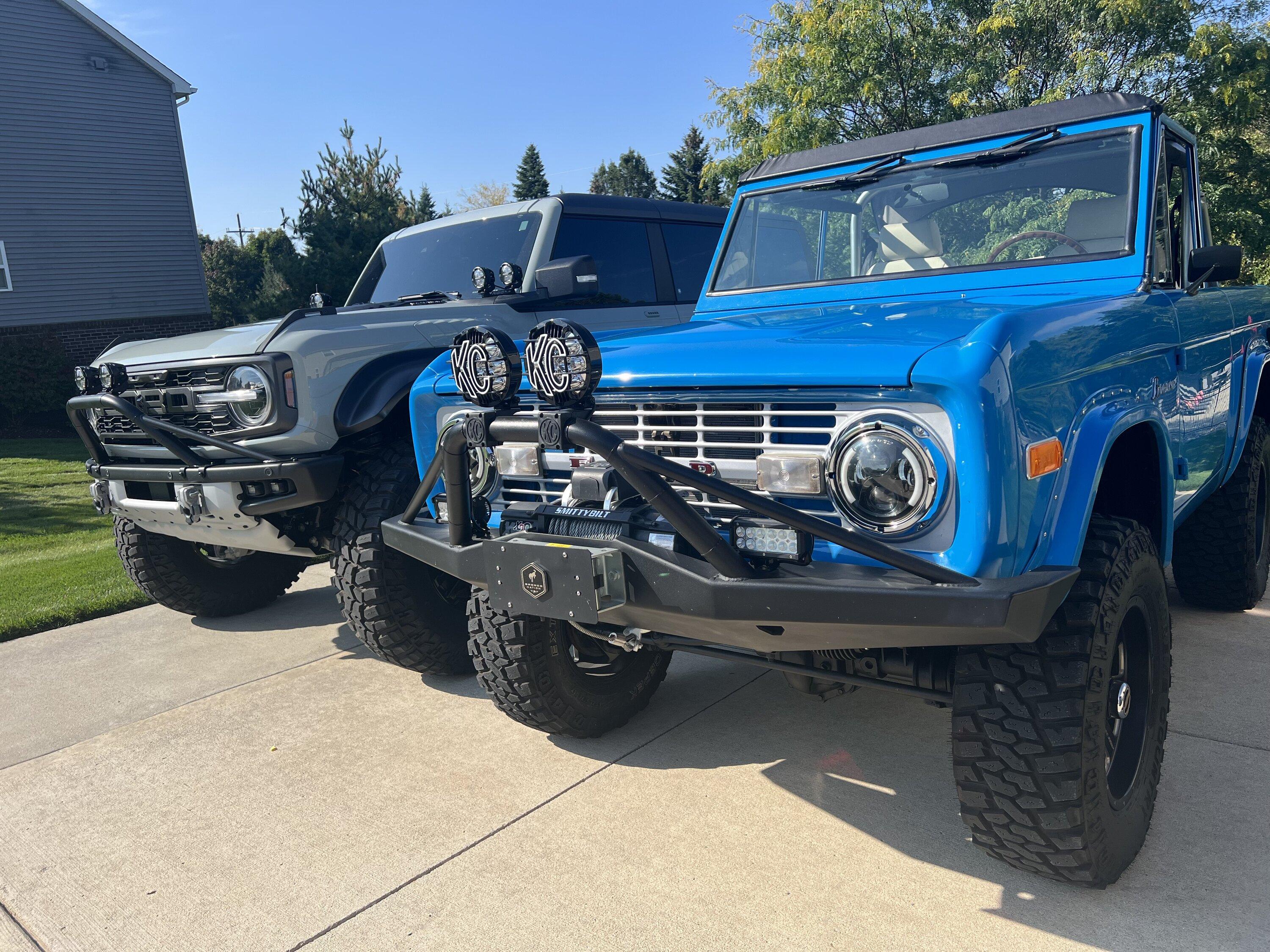 Ford Bronco Our Bronco compared to Bronco Raptor side by side comparison IMG_0934