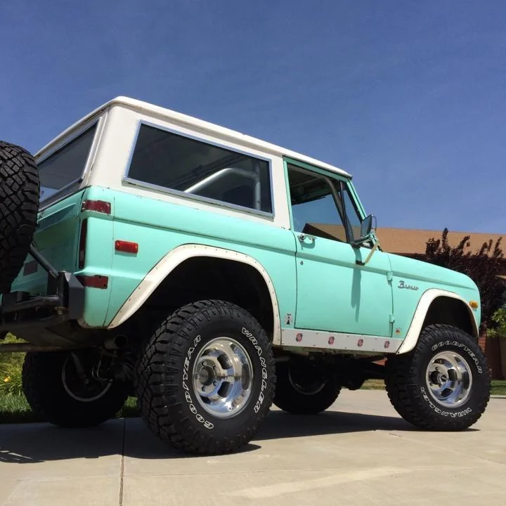 Ford Bronco 2dr vs 4dr IMG_7644