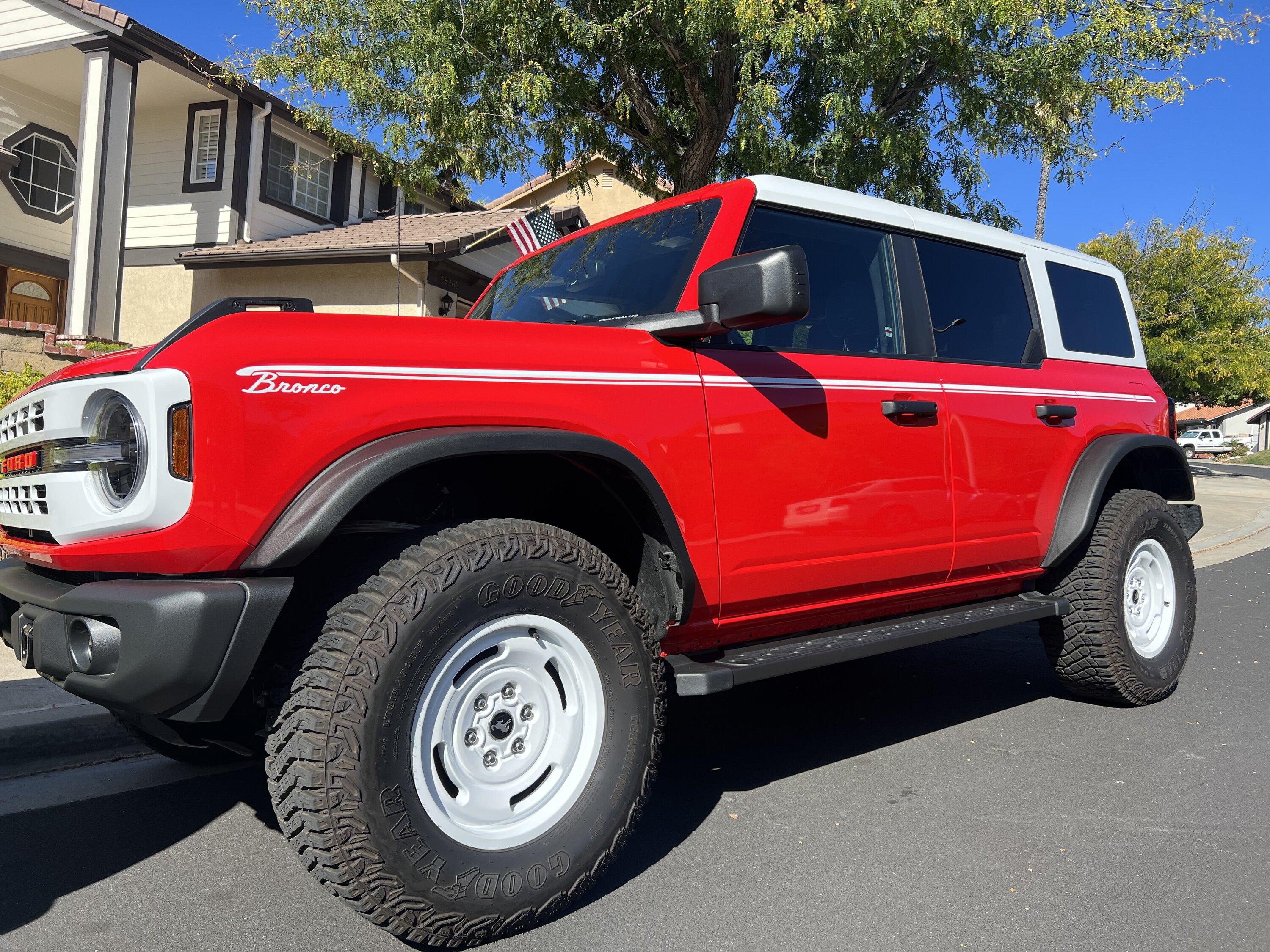 Ford Bronco 2dr vs 4dr IMG_6369