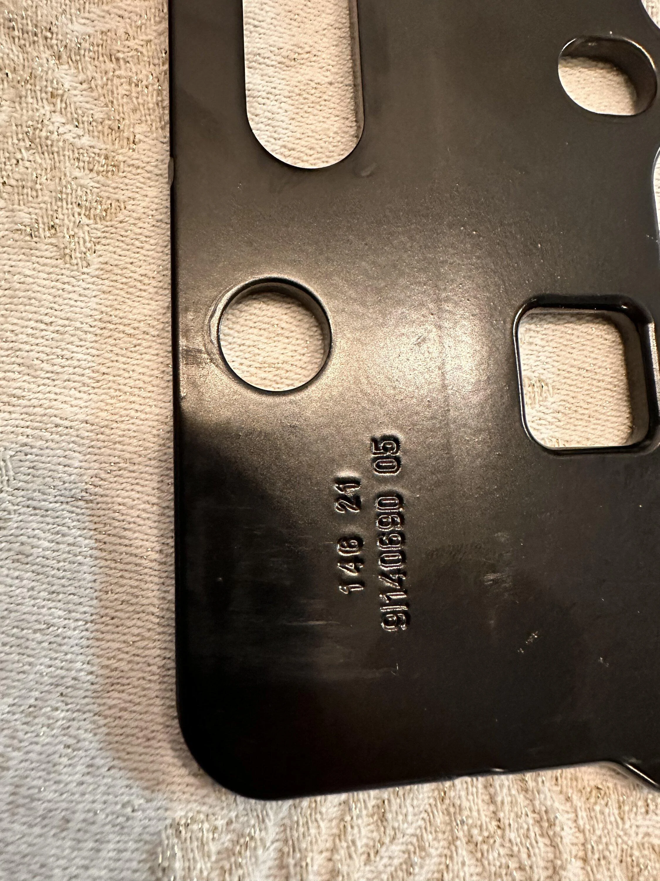 Ford Bronco 2021-22 OEM Hardtop Brackets IMG_4999