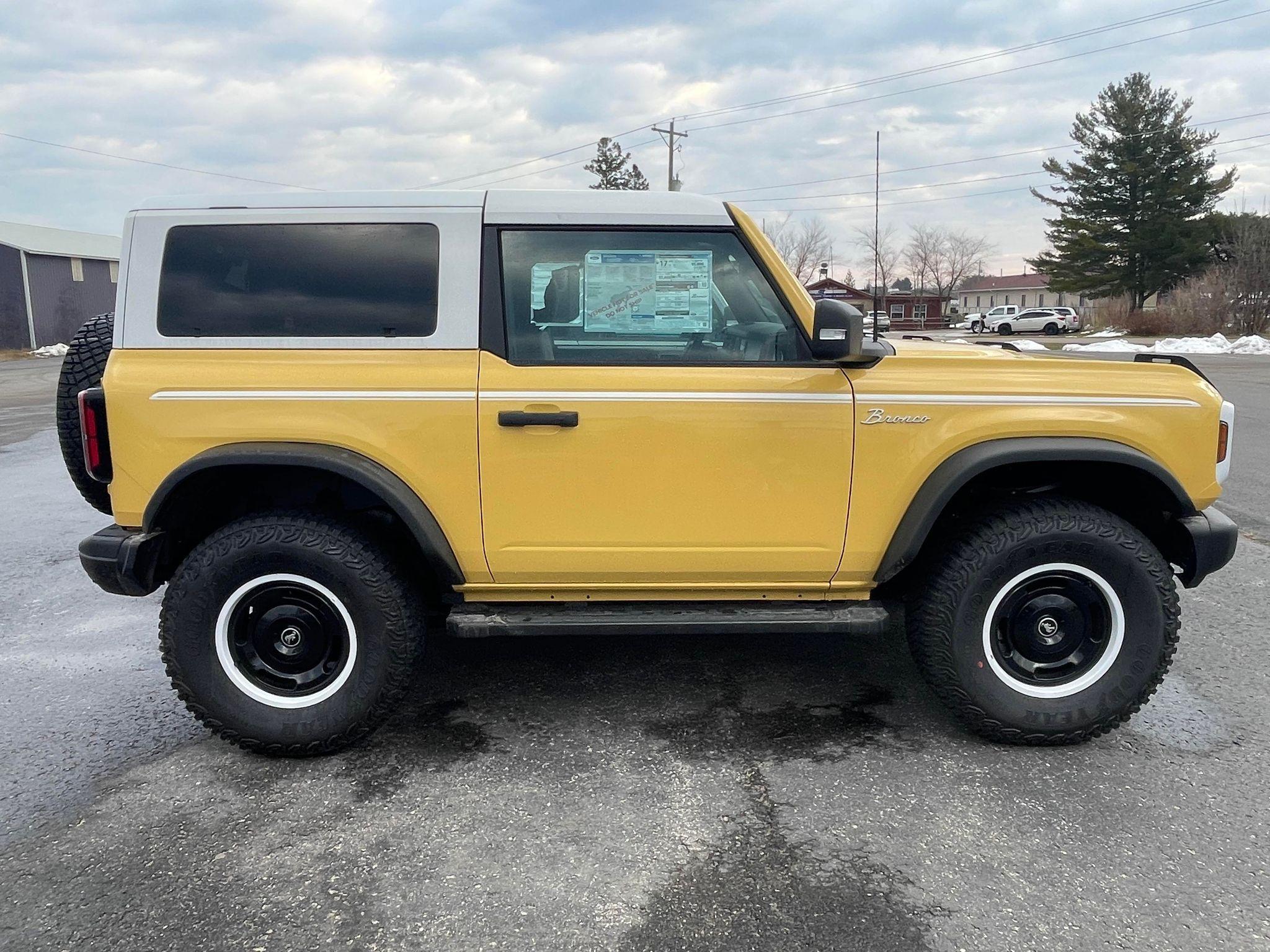 Ford Bronco Yellowstone Bronco Heritage Limited dealer pictures for those anxiously waiting 403405904_236611789332722_1059290292321055096_n