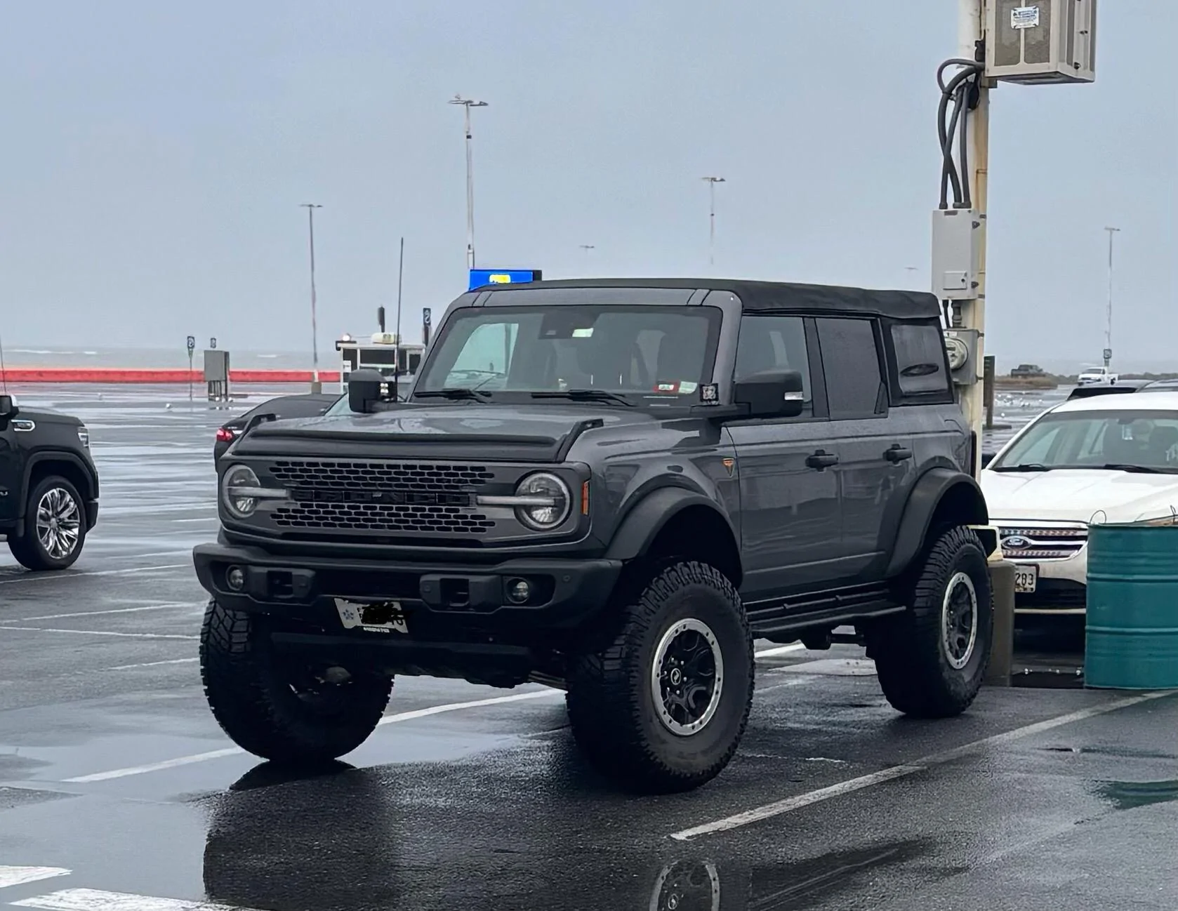 Ford Bronco Badsquatch now on 38’s IMG_0095
