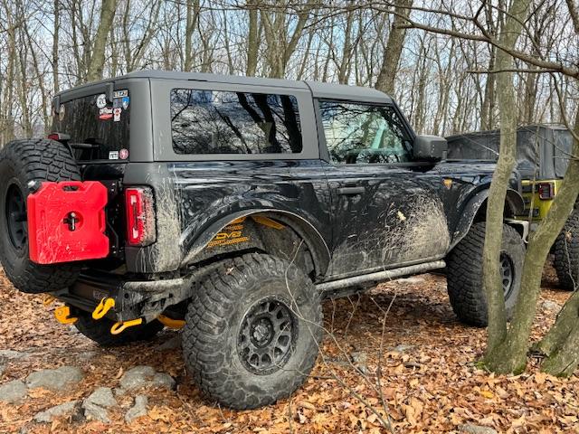 Ford Bronco Badsquatch now on 38’s IMG_0021