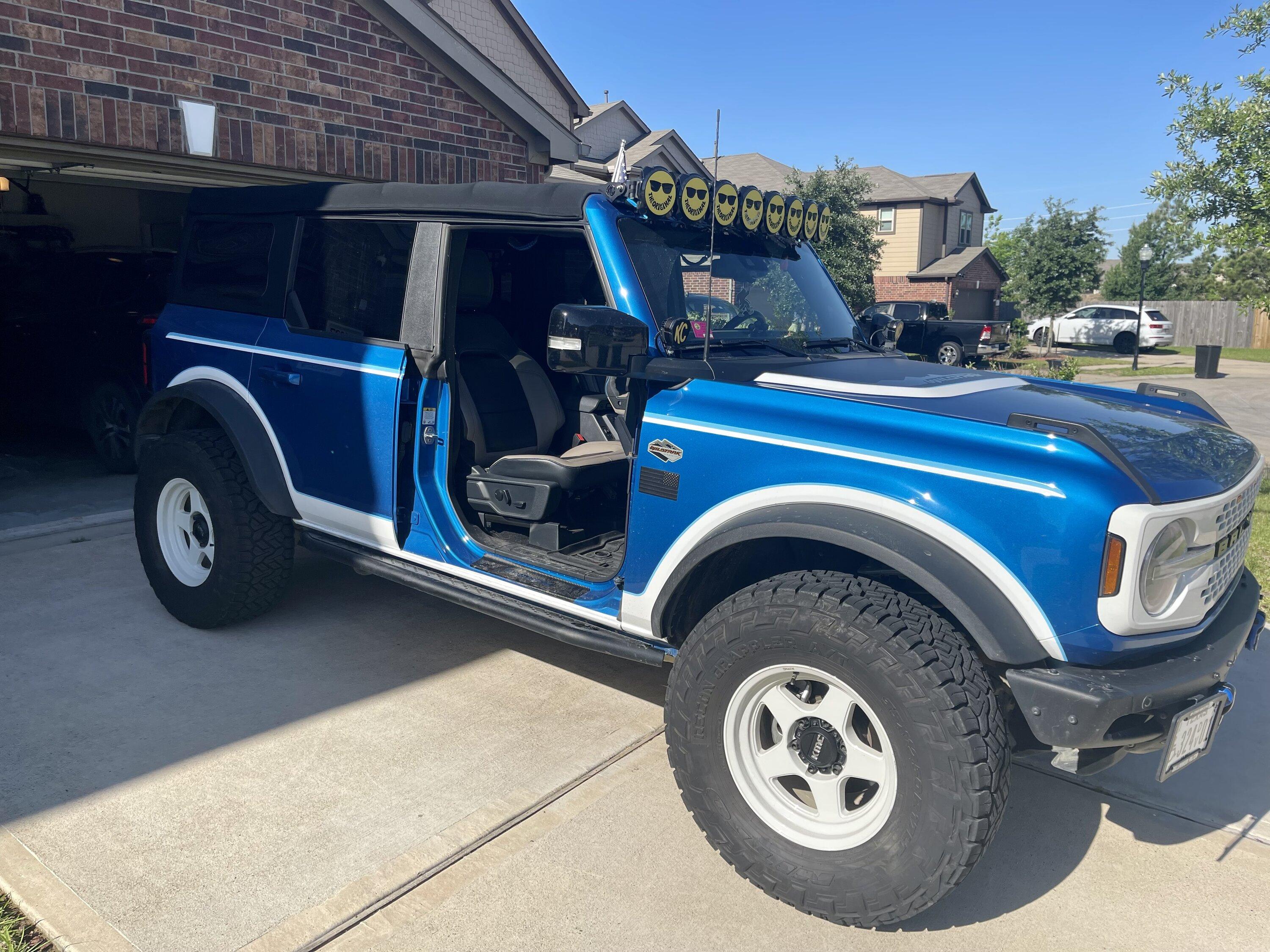 Ford Bronco KC HiLITES Gravity Pro6 [install & test video] IMG_4569