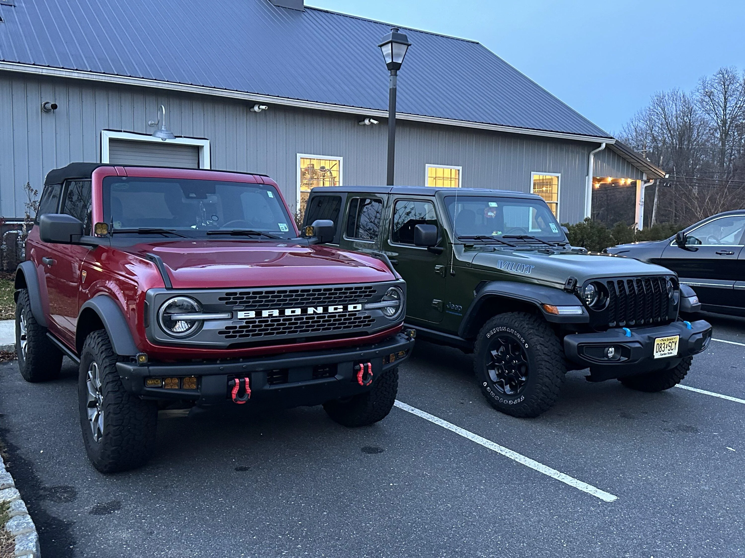 Ford Bronco 2 Doors and 3 Pedals IMG_0166