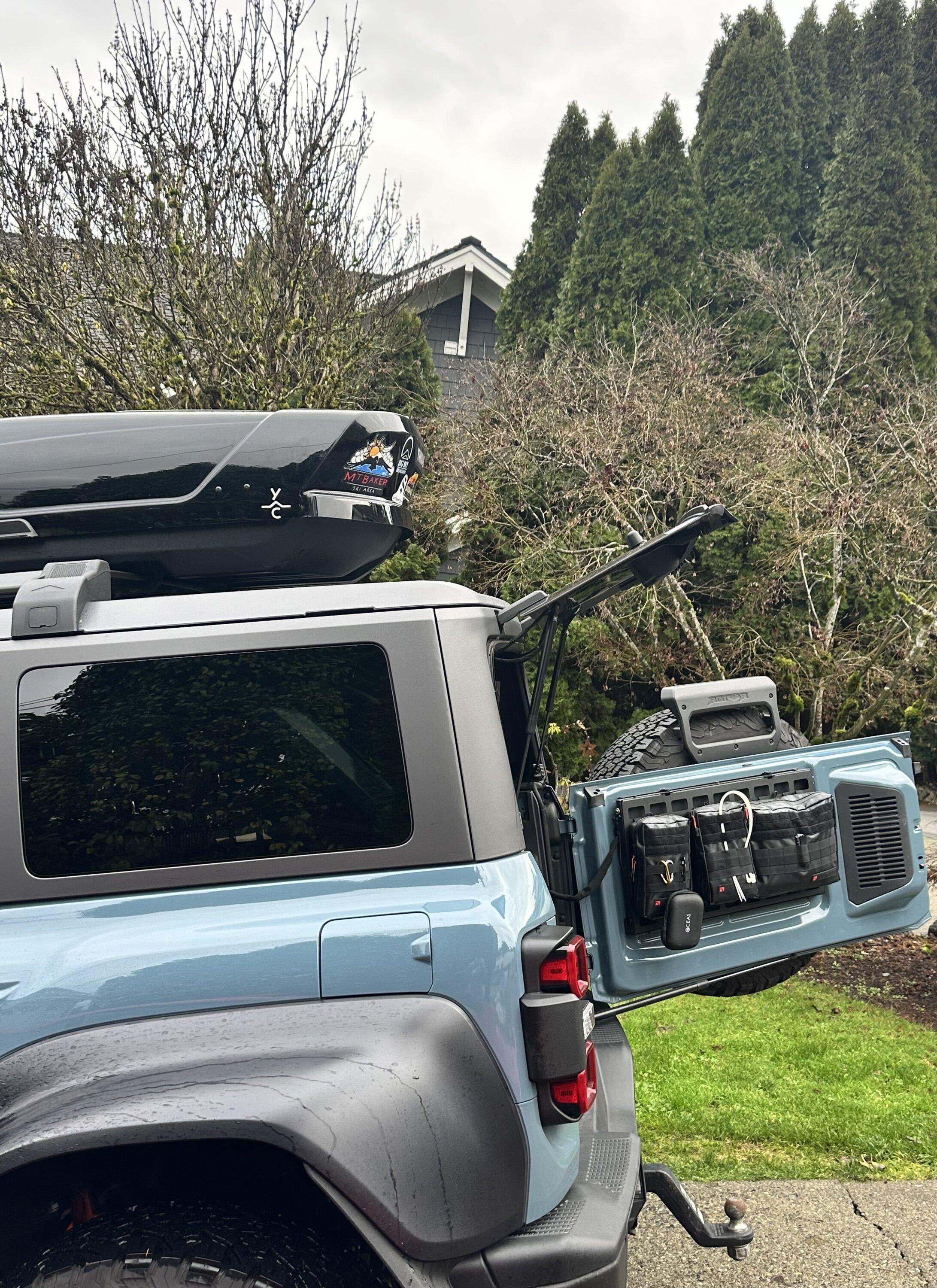 Ford Bronco Ford OEM roof rack with Thule Roof Box IMG_2300