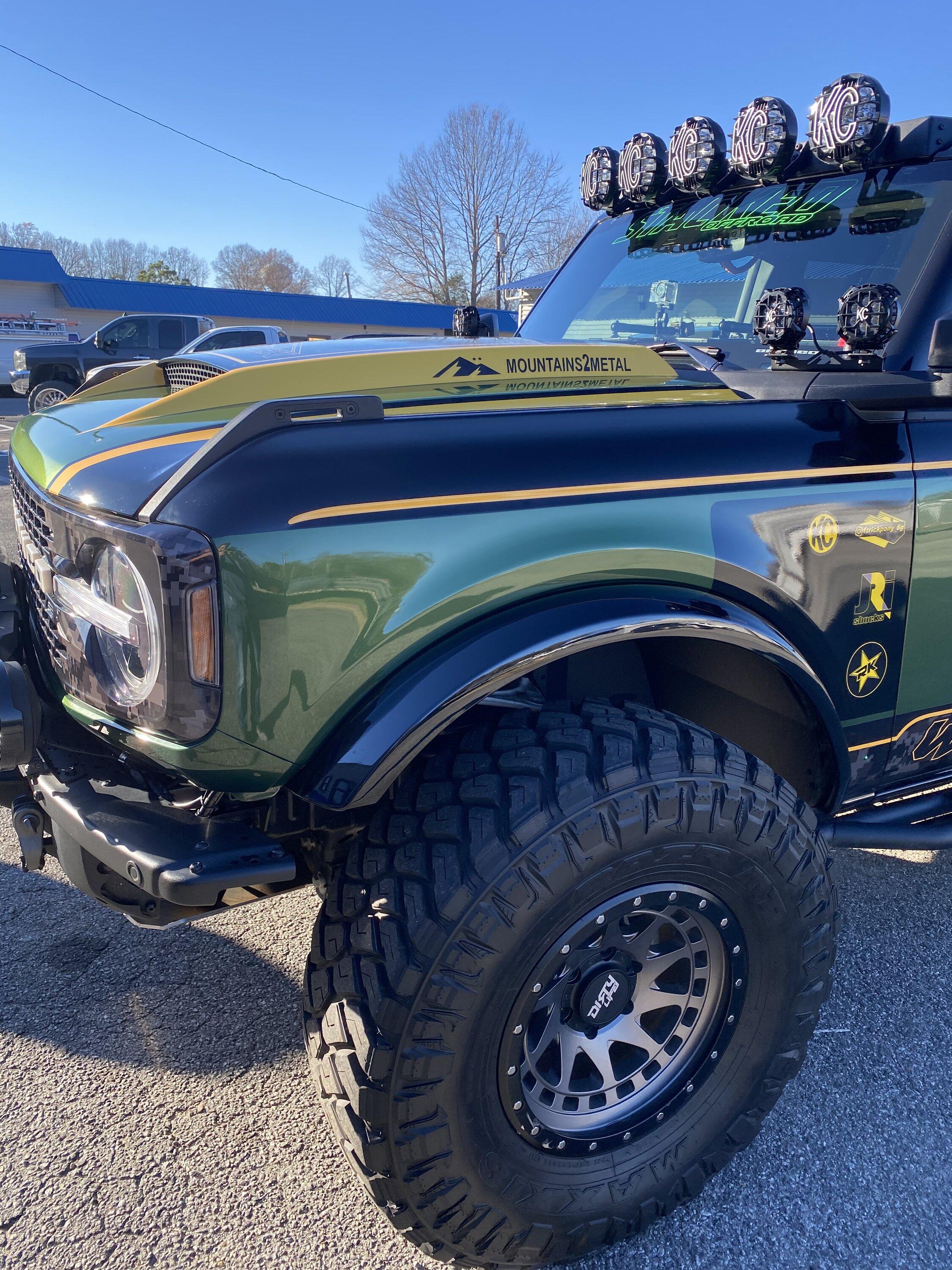 Ford Bronco Cervini Stalker hood installed impressions & photos FD13D55E-1170-4CD7-9597-0EA57BF65C6D