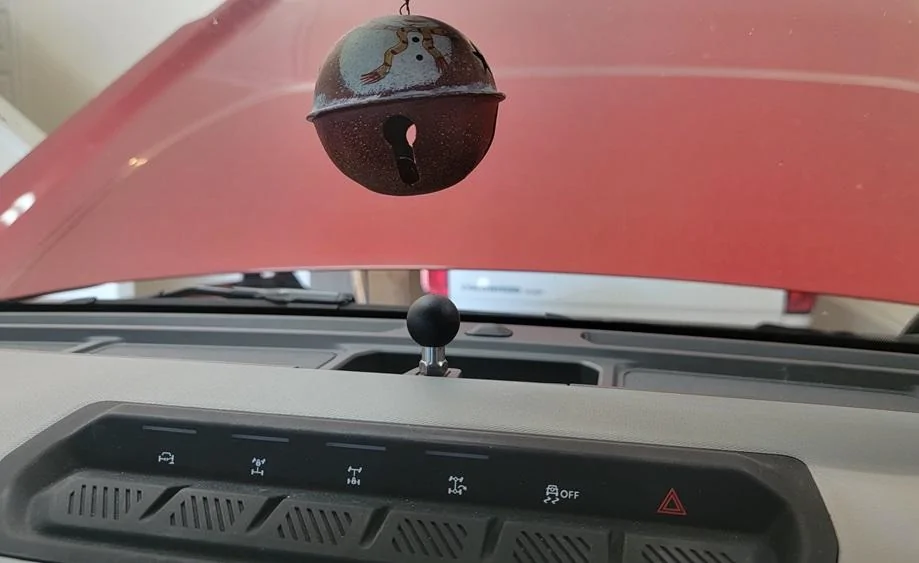 Ford Bronco IAG Dash USB 20231209_130528