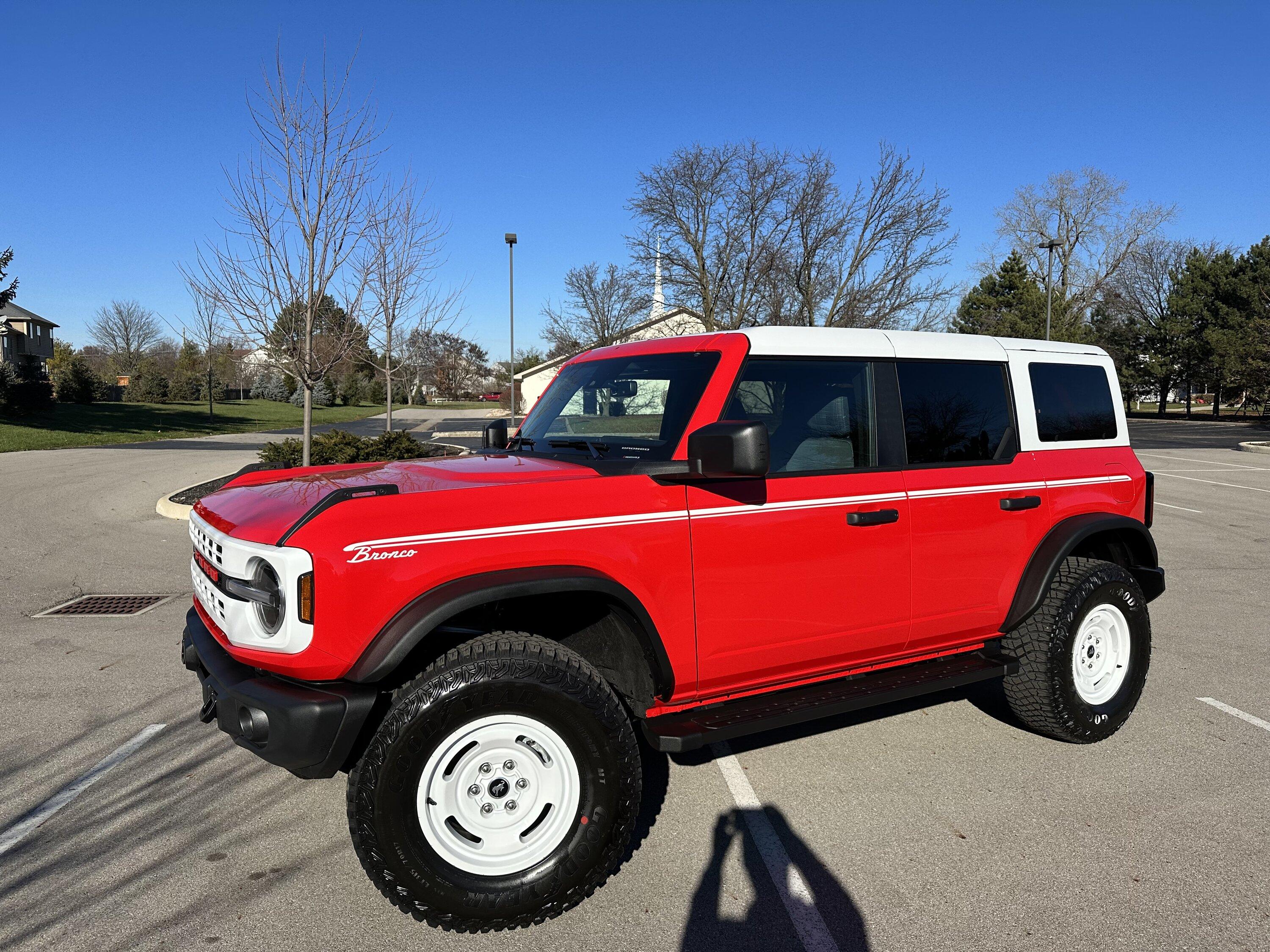Ford Bronco HERITAGE EDITION Bronco Club IMG_3753