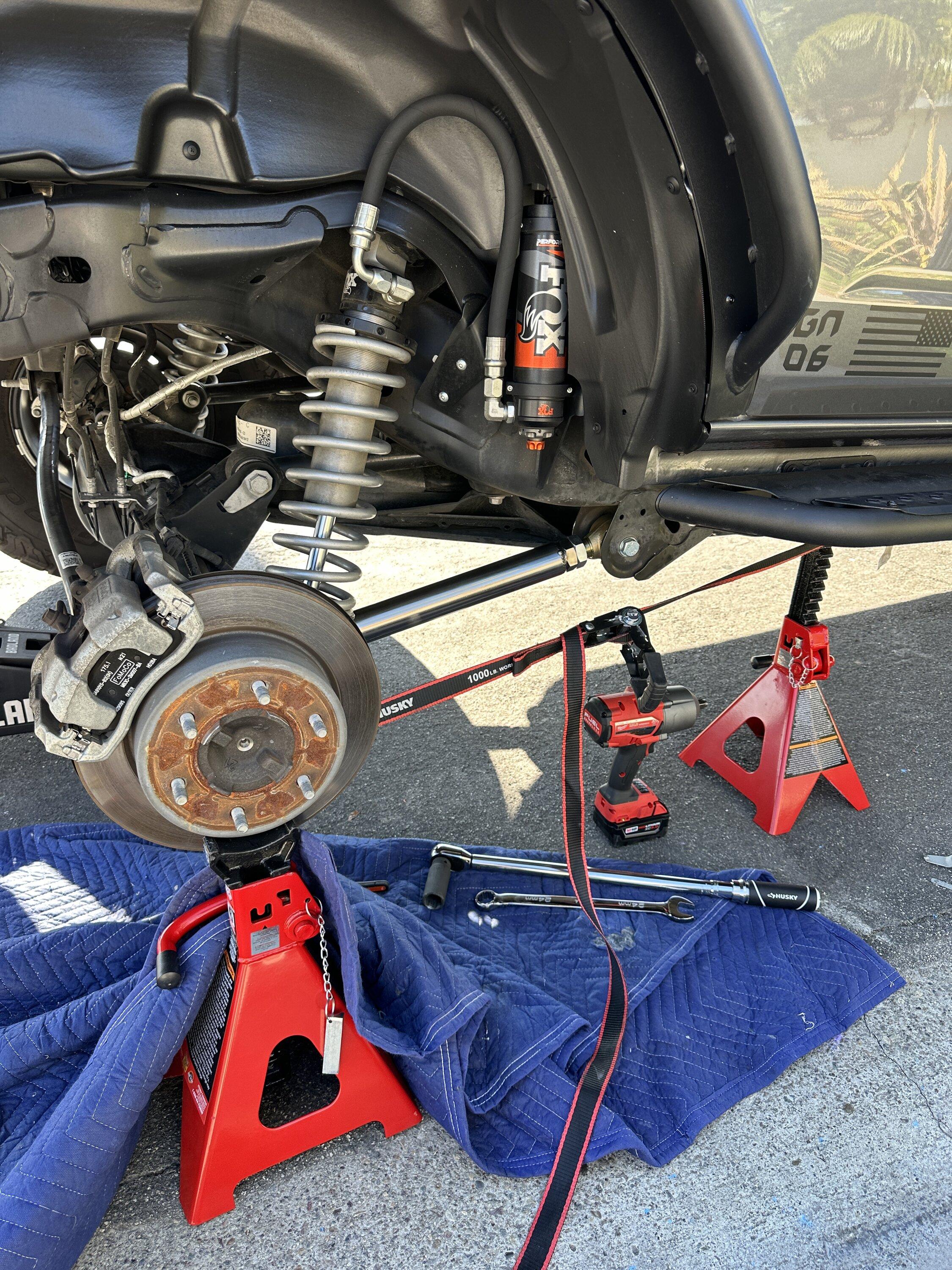 Ford Bronco APG Adjustable Lower Links installed IMG_5417