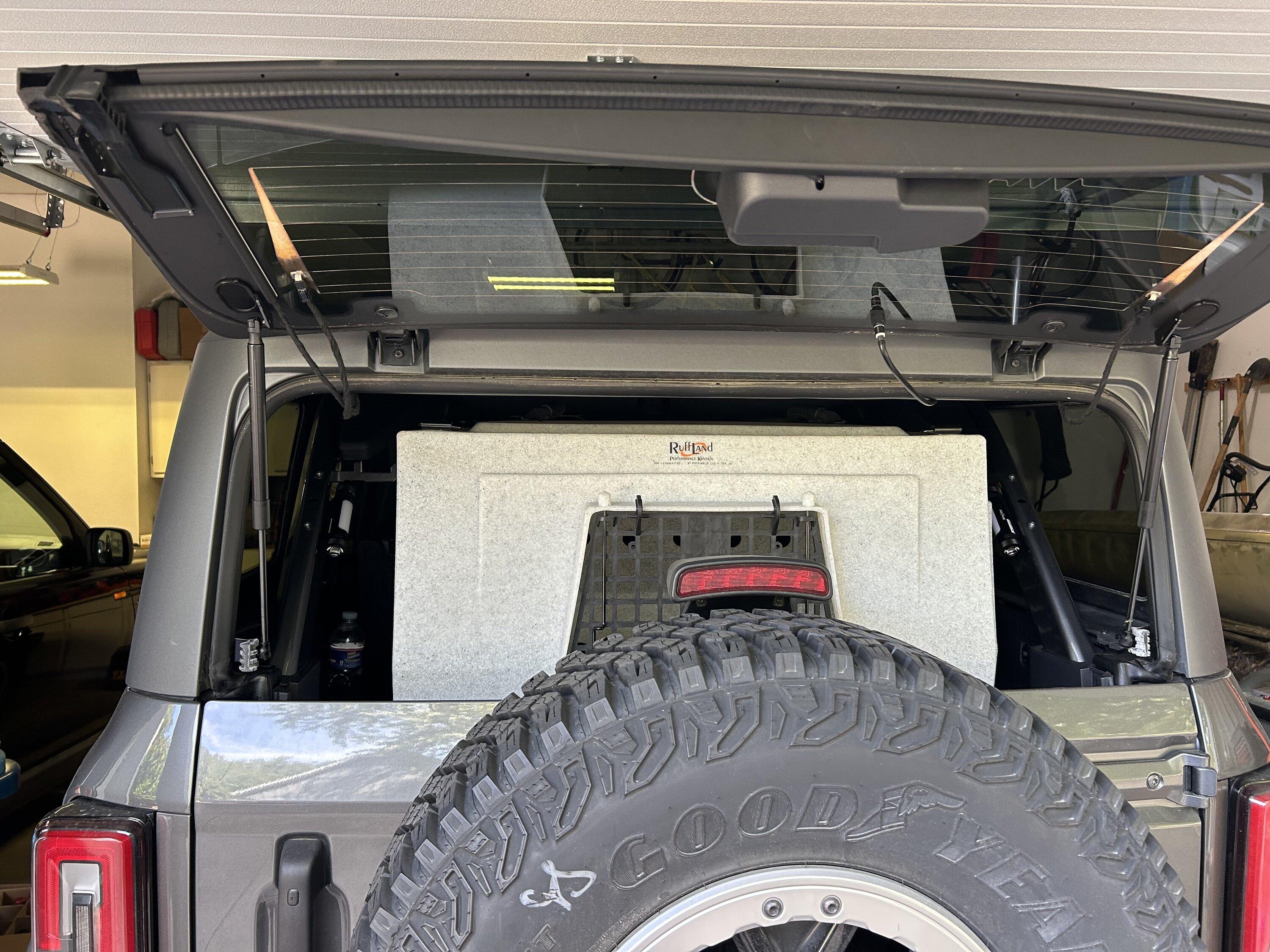 Ford Bronco Kennel Size IMG_0539
