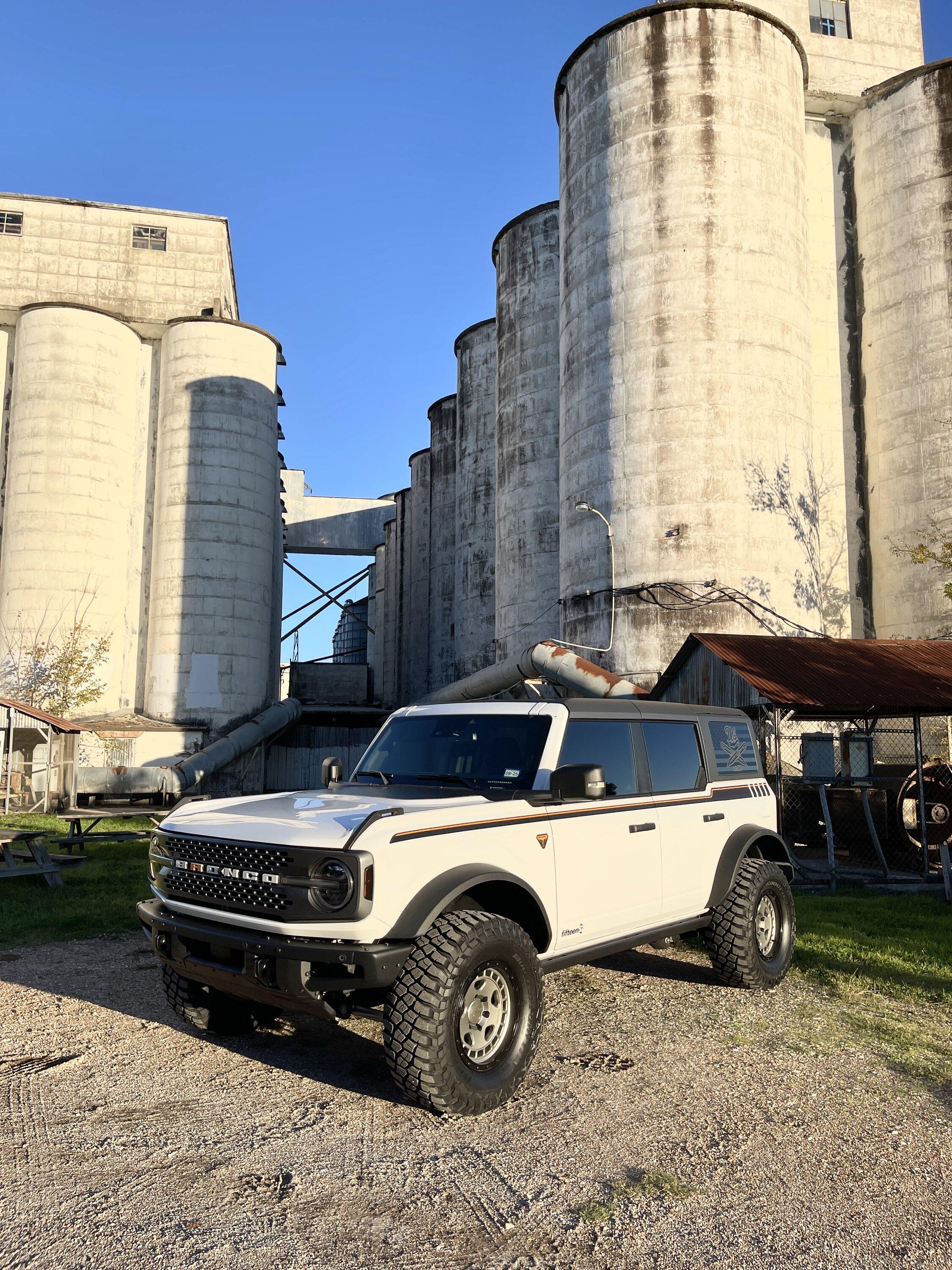 Ford Bronco Underground Graphics Bronco Duo photoshoot! IMG_5937