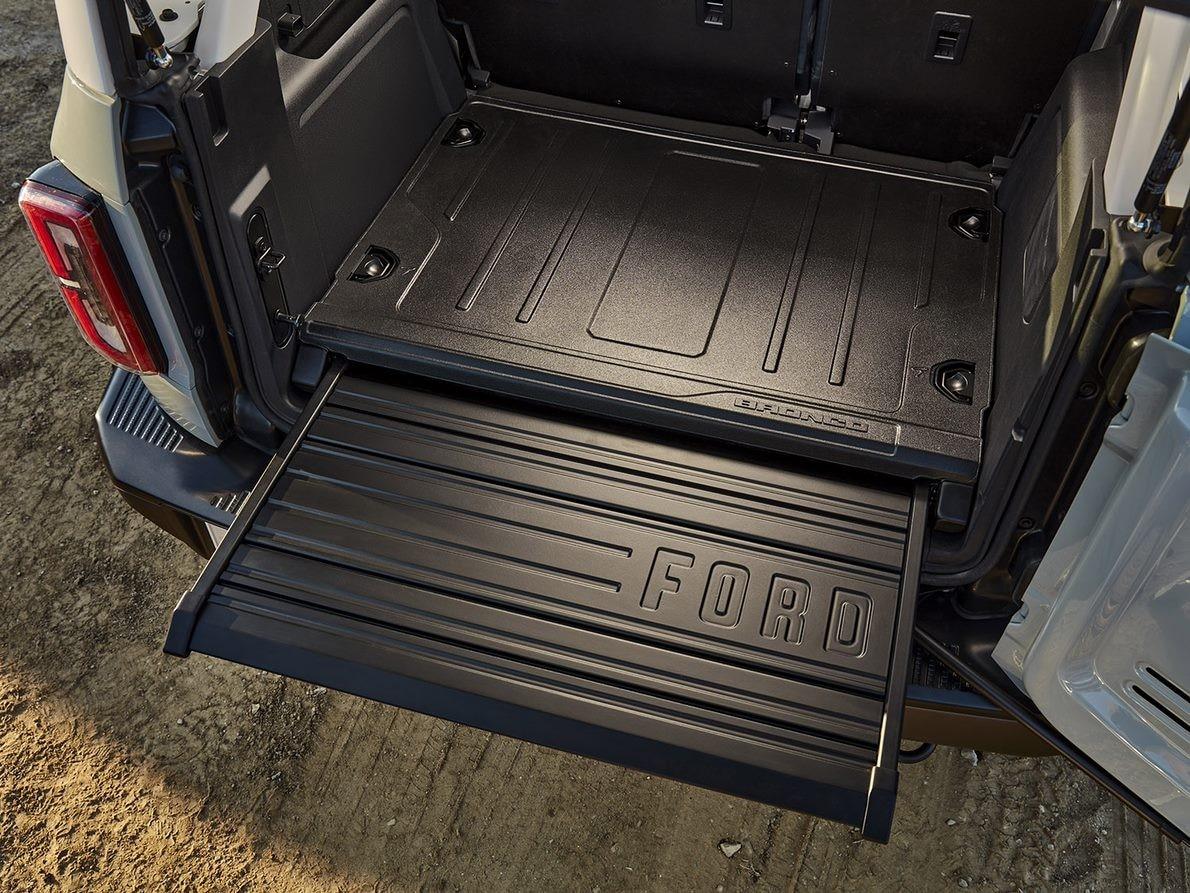 Ford Bronco Aftermarket slide out tailgate?? N2DZ99402K19AB_0