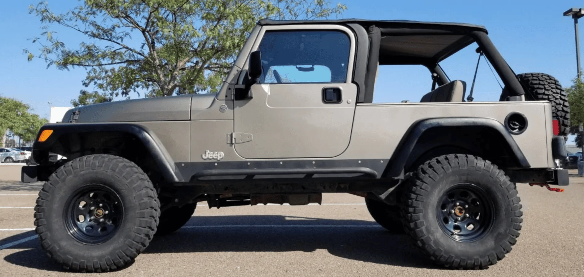 Ford Bronco Daily Driving a 2 Door? 1604611423563