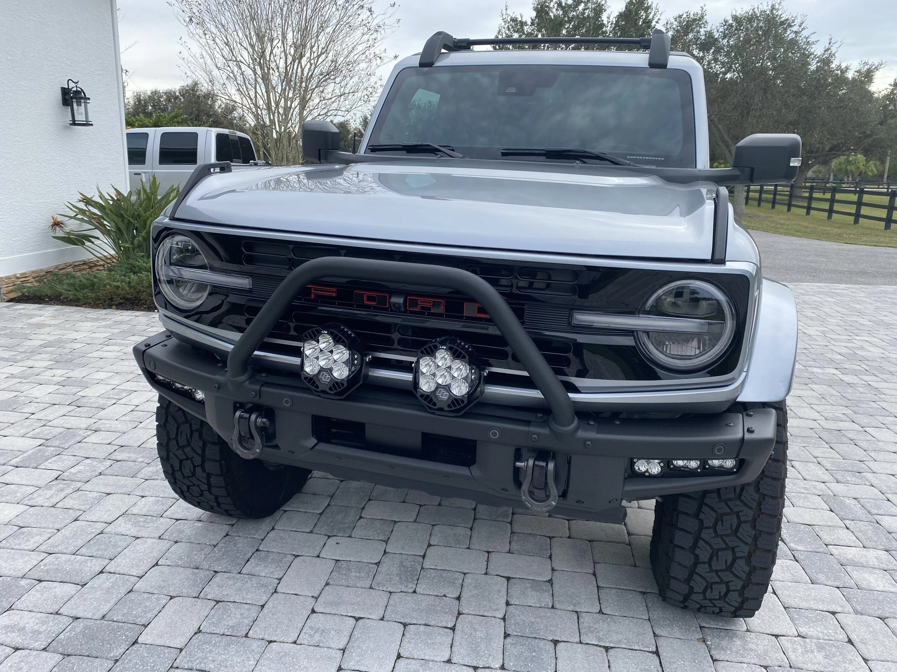 Ford Bronco 2023 2-Door Iconic Silver Badlands Build - SOLD IMG_1004