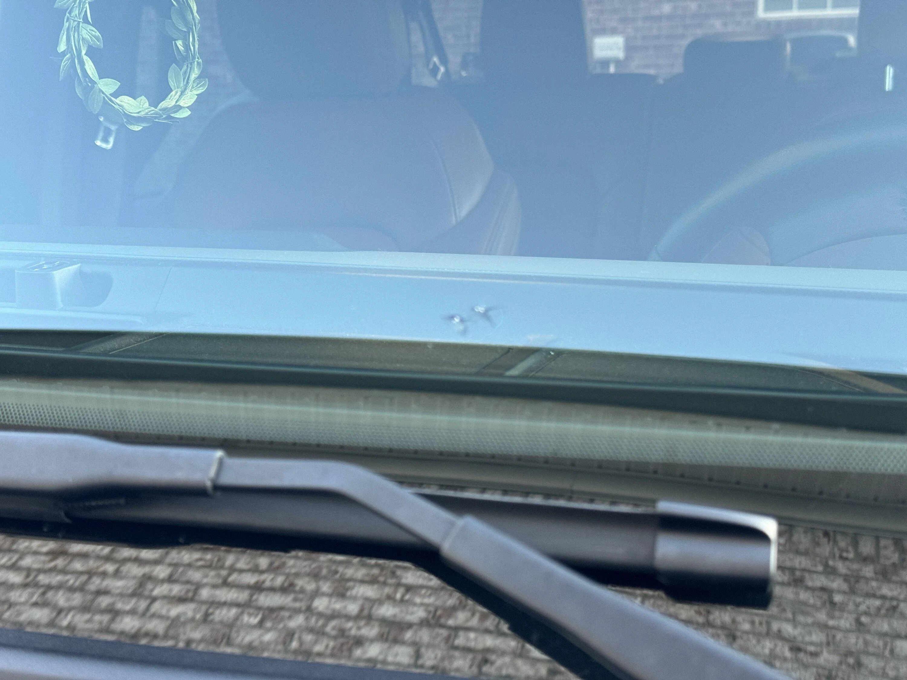 Ford Bronco Advice on windshield crack please…. IMG_2655