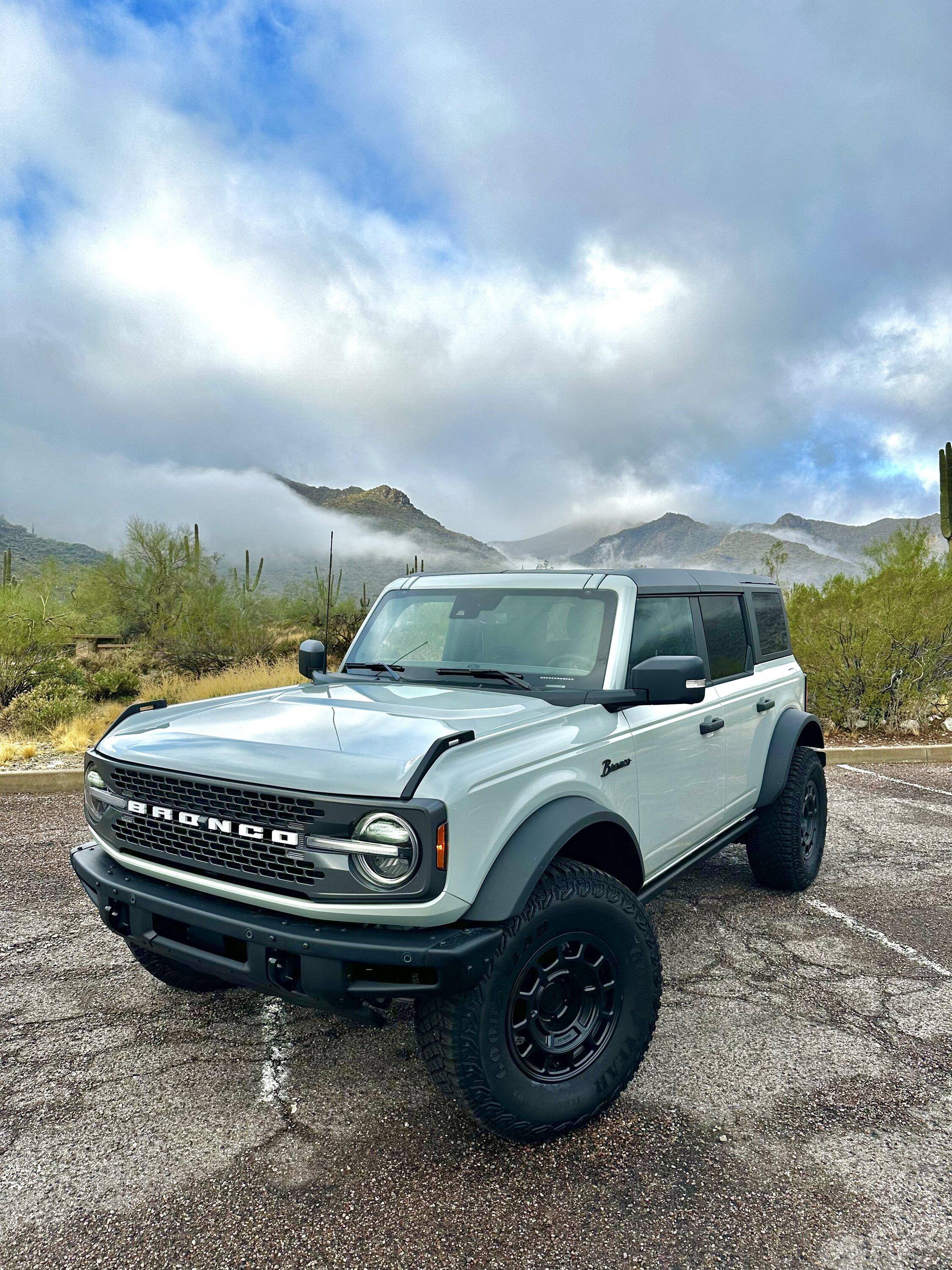 Ford Bronco Drive through the clouds. IMG_0403