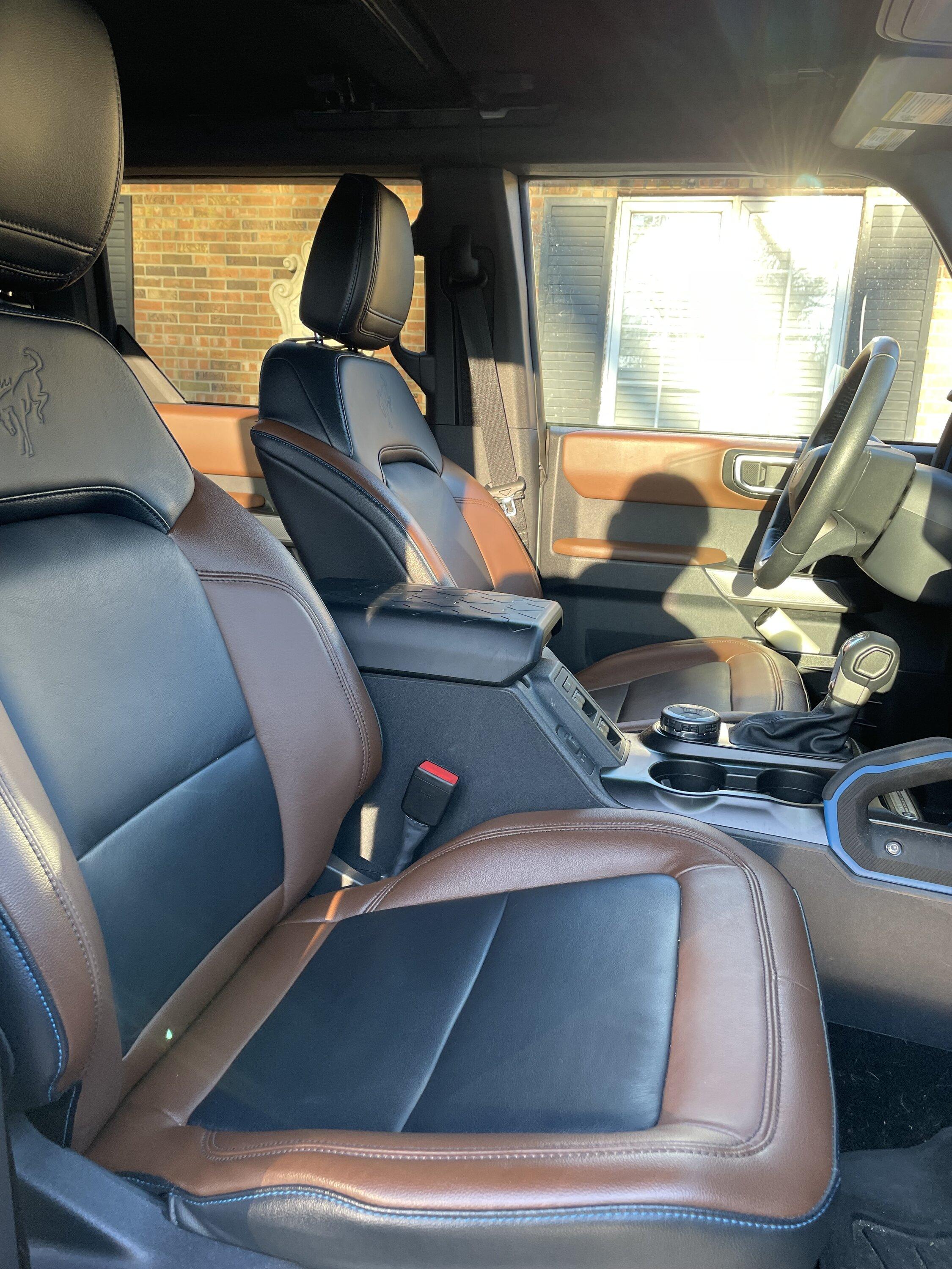 Ford Bronco 2022 Outer Banks 4dr Hard Top IMG_4137