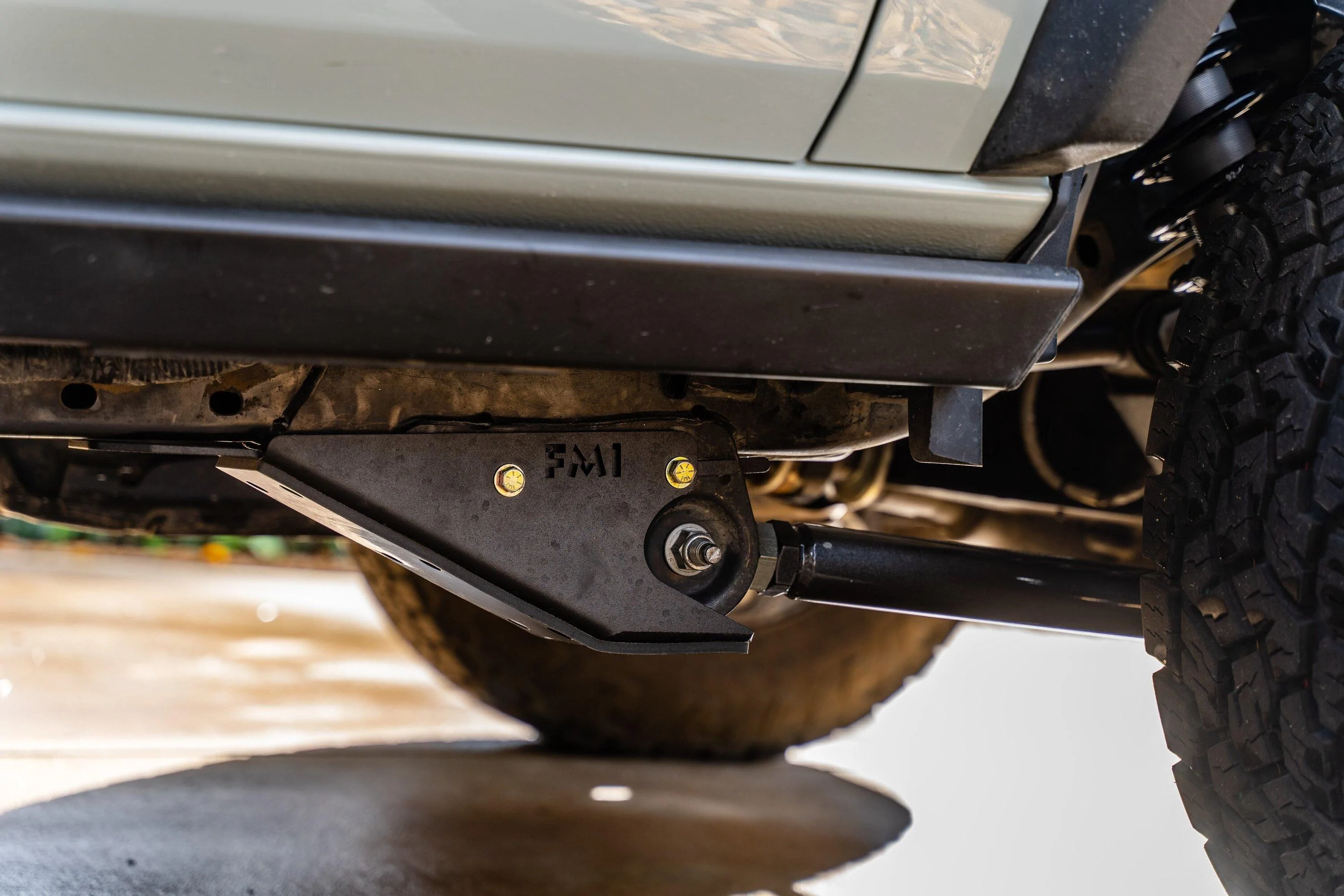 Ford Bronco APG Adjustable Lower Links installed DSC07729