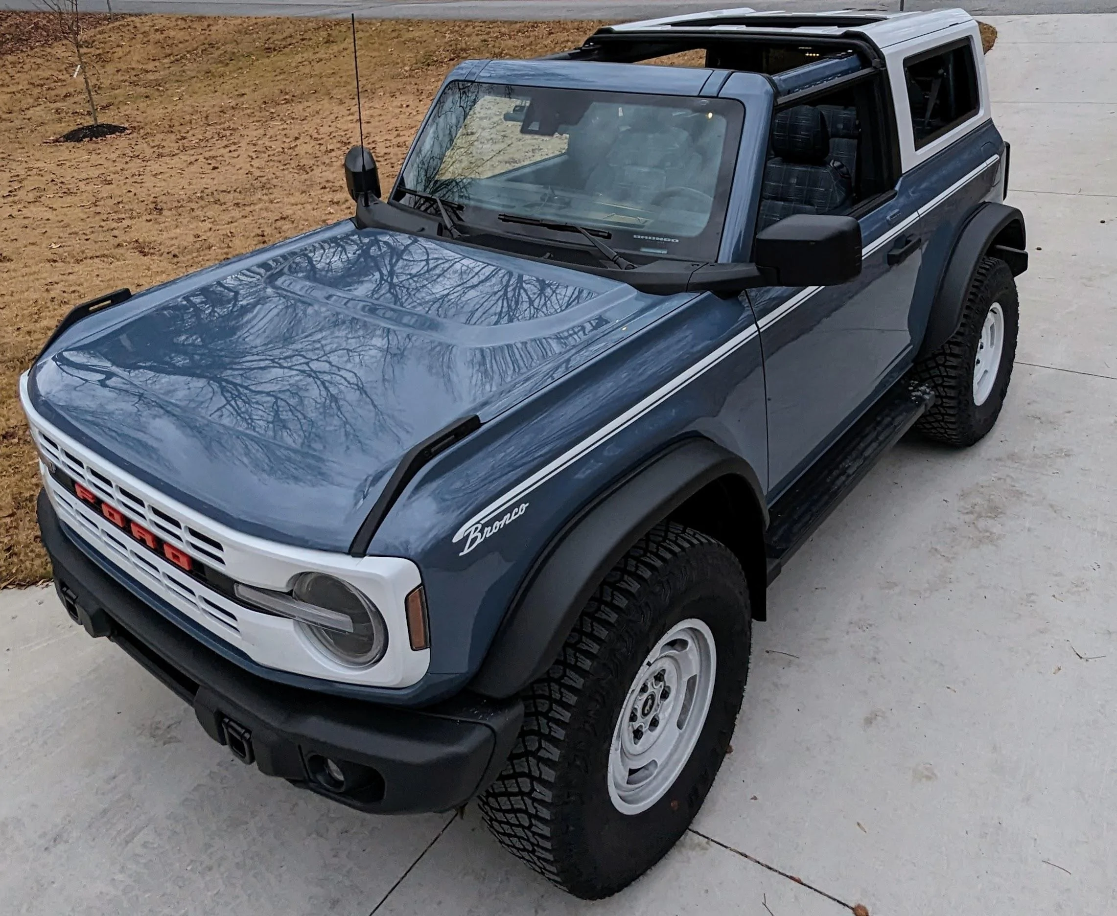 Ford Bronco HERITAGE EDITION Bronco Club 1703470826510