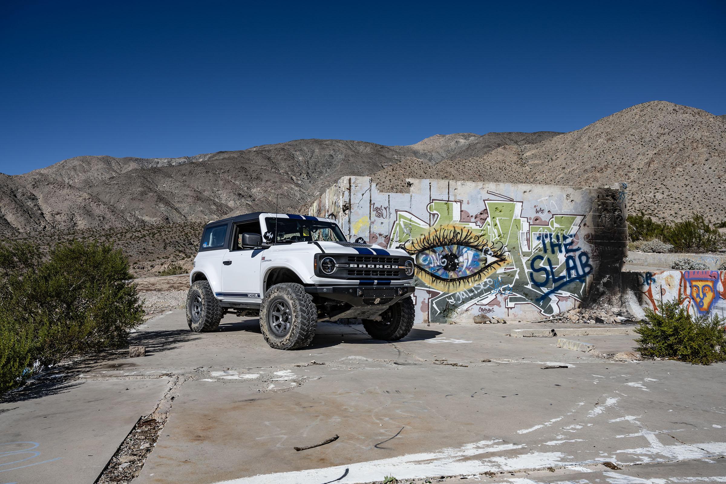 Ford Bronco Berdoo Canyon in Joshua Tree National Park DTS_6326X-2400w