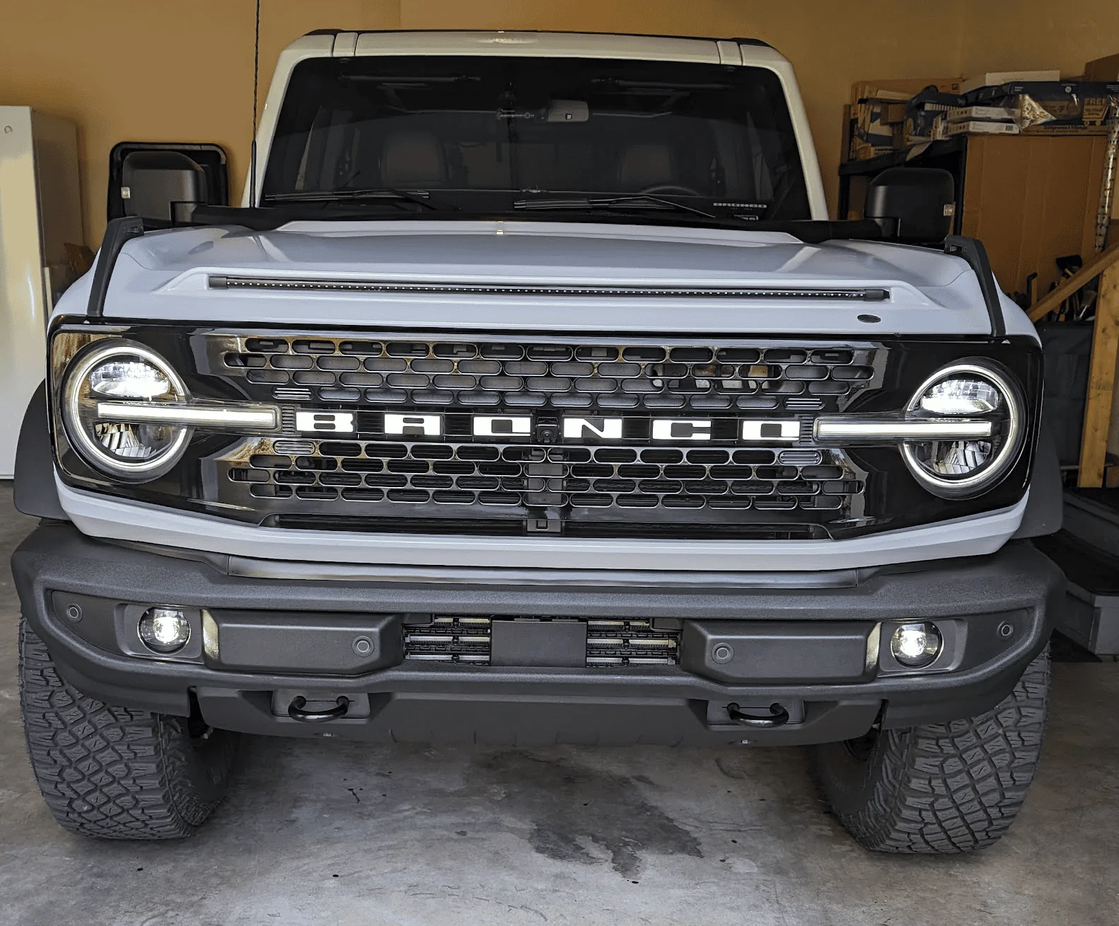 Ford Bronco Hood deflector recommendations for white Wildtrak. 1703709866183